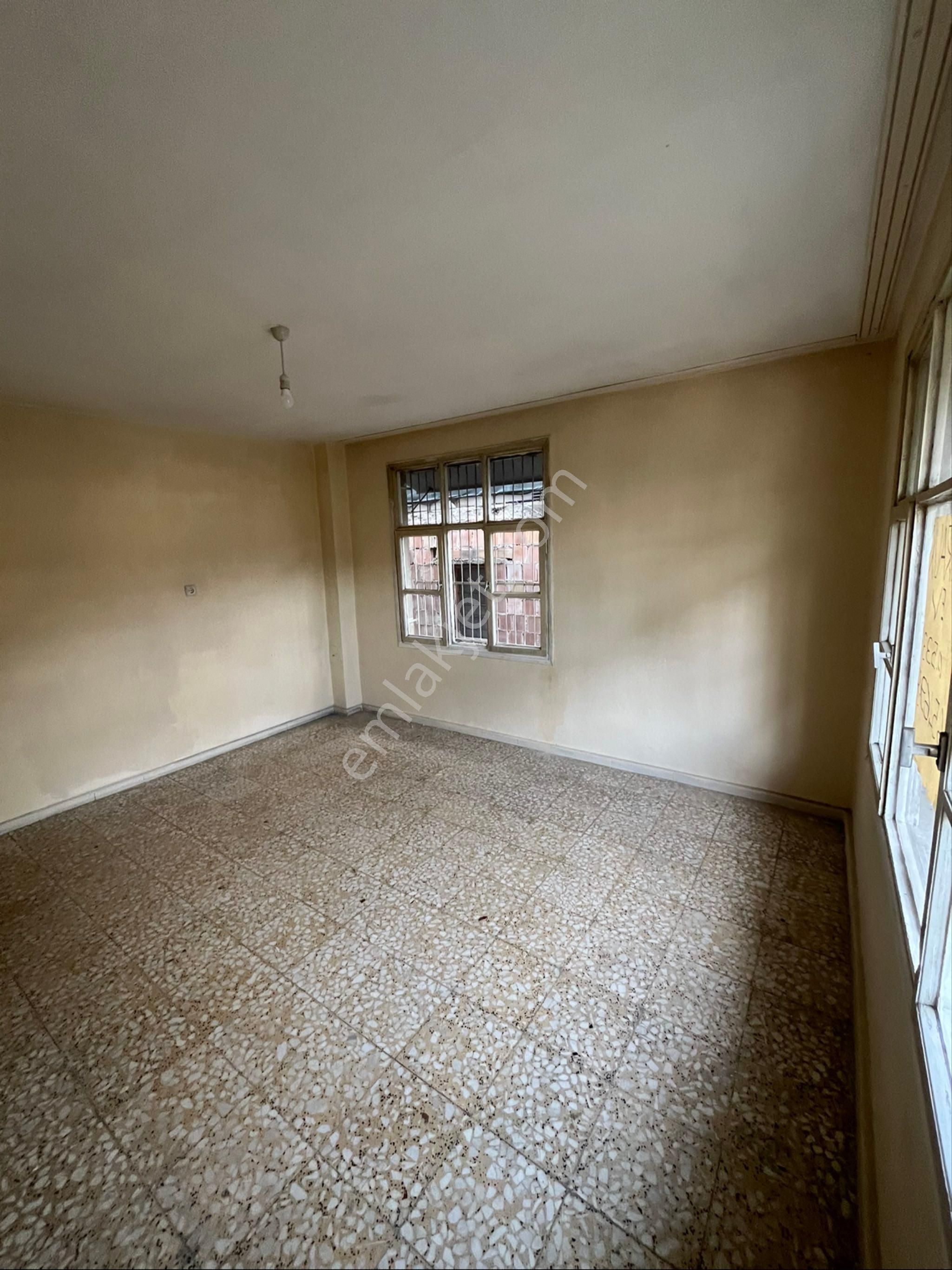 Yeşilyurt Mahallesinde Salı Pazarı Civarı Kiralık 3+1 Daire - Görsel 7