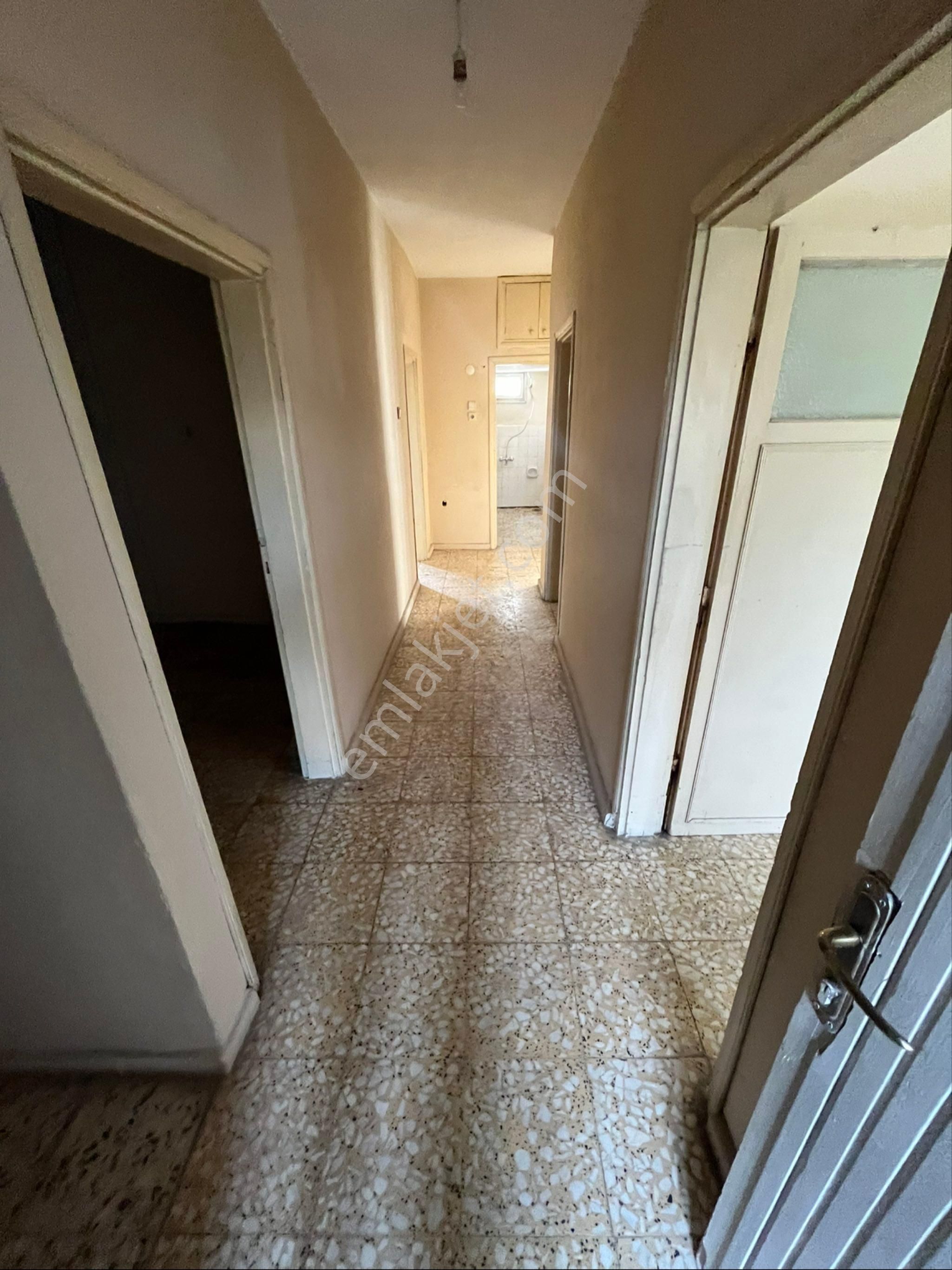 Yeşilyurt Mahallesinde Salı Pazarı Civarı Kiralık 3+1 Daire - Görsel 9