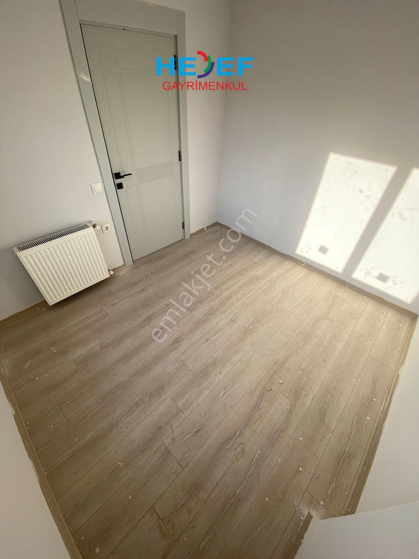 Hedef'ten Site İçi Havuzlu İskanlı Denize Yakın Sıfır 2+1 Daire - Görsel 9