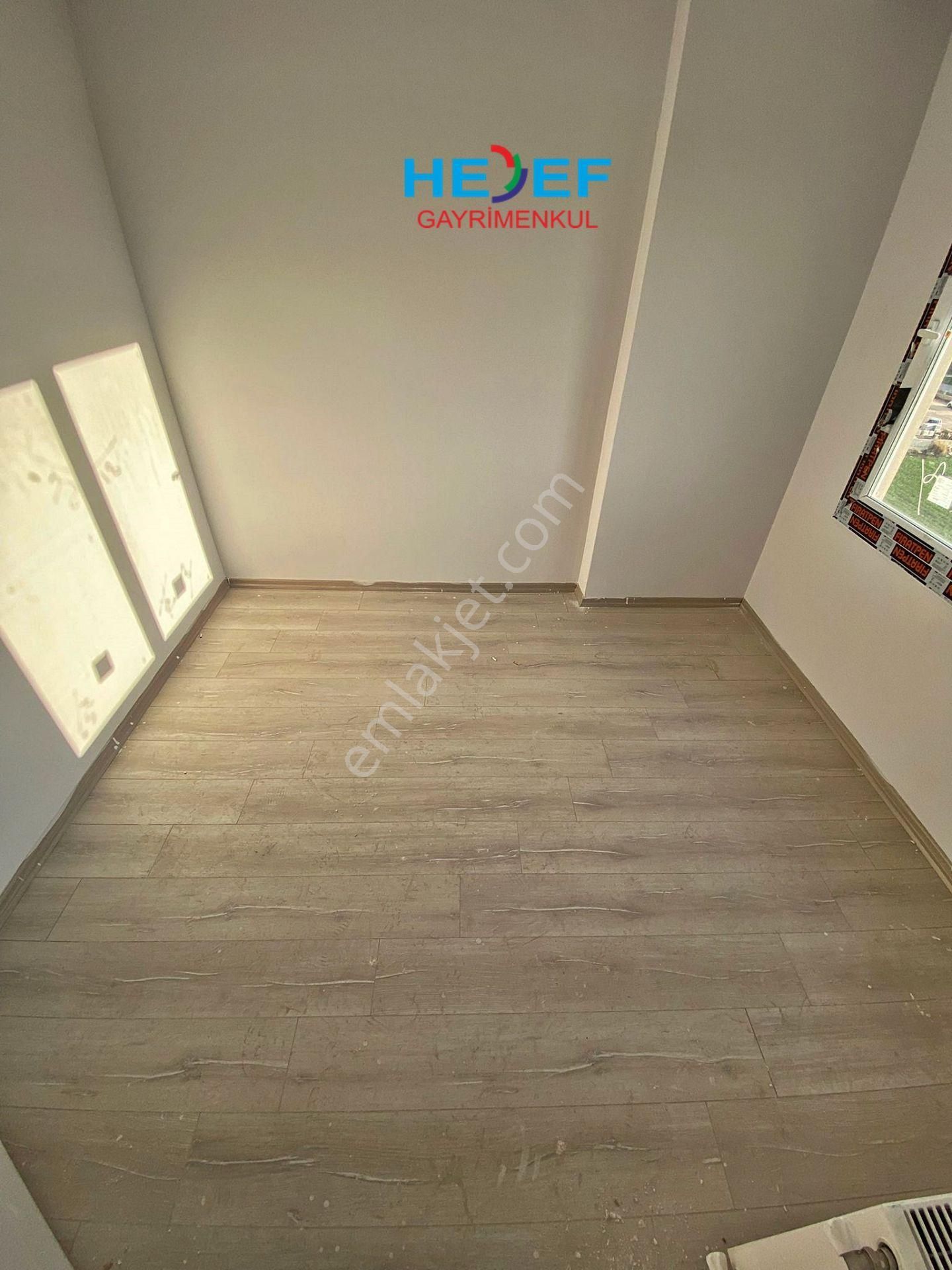 Hedef'ten Site İçi Havuzlu İskanlı Denize Yakın Sıfır 2+1 Daire - Görsel 8