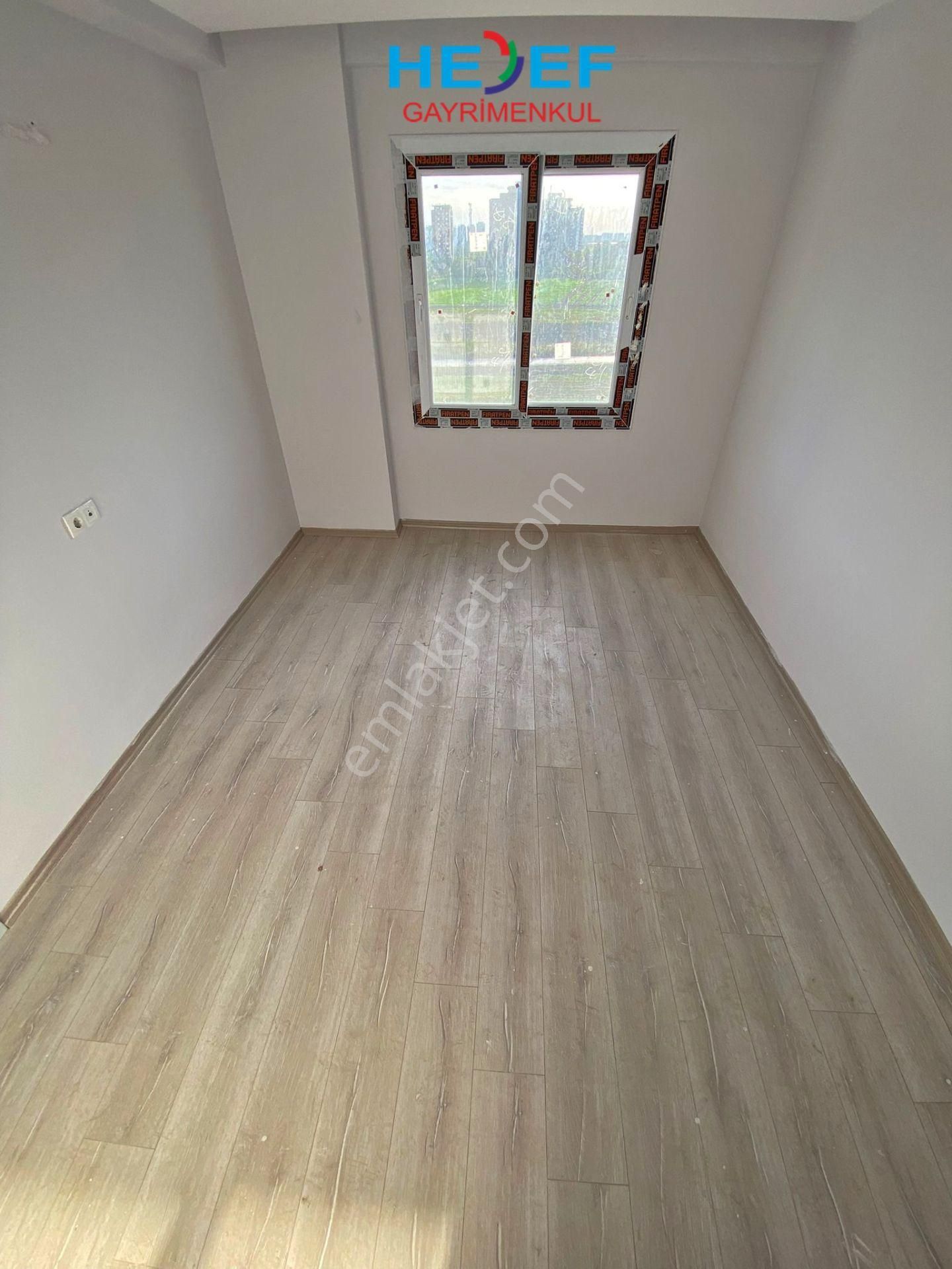 Hedef'ten Site İçi Havuzlu İskanlı Denize Yakın Sıfır 2+1 Daire - Görsel 11