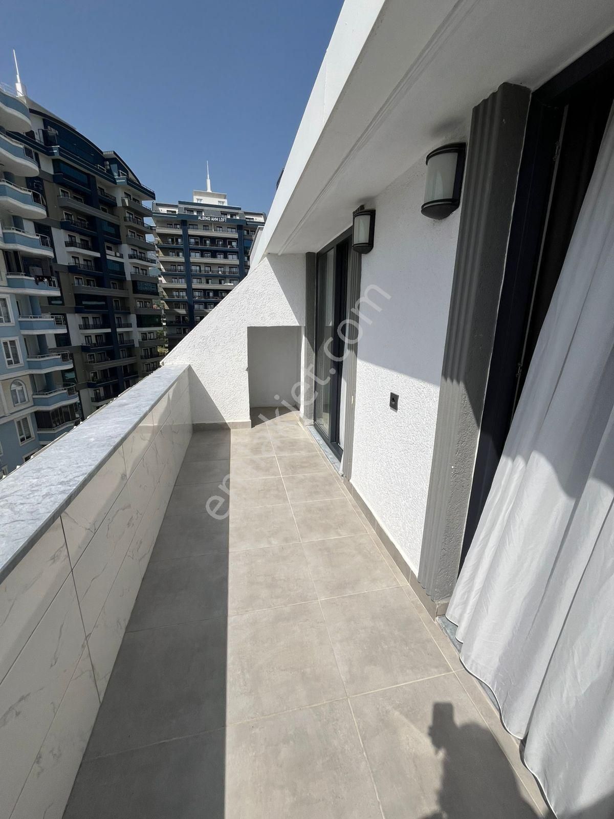 Alanya Mahmutlarda Şehr Merkezinde Satılık 2+1 Dublex Daire