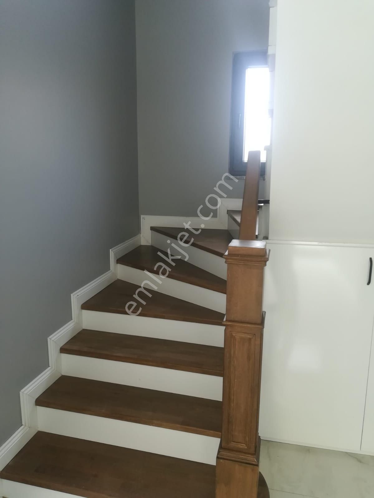 Büşra Gayrimenkulden Satılık Yazlık Villa Denize Sıfır 4 Villadan Oluşan Site 445m2 Arsası - Görsel 27