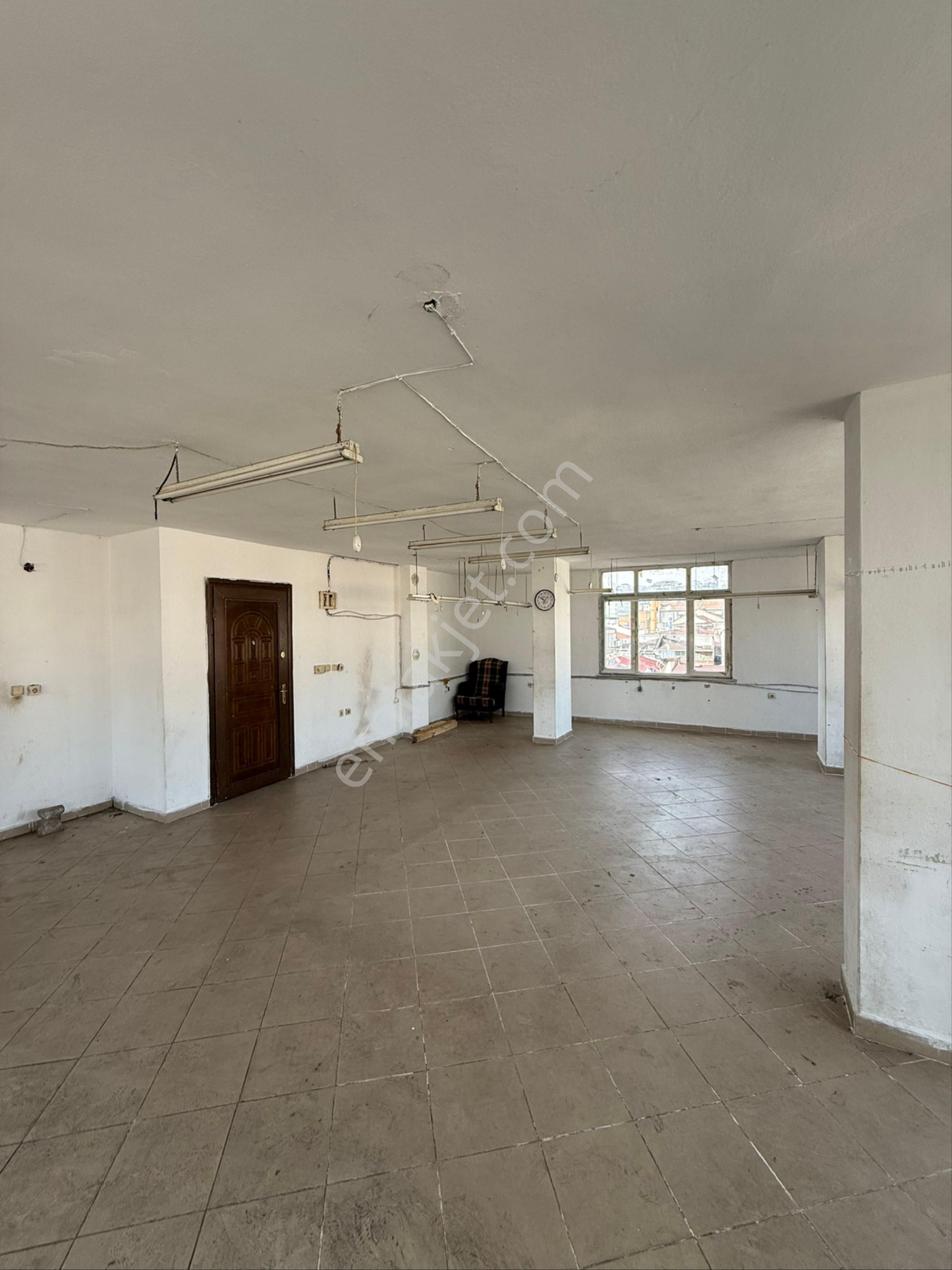 Remax’tan Gazi Mah Cadde Üstü Kiralık Atölye - Görsel 8