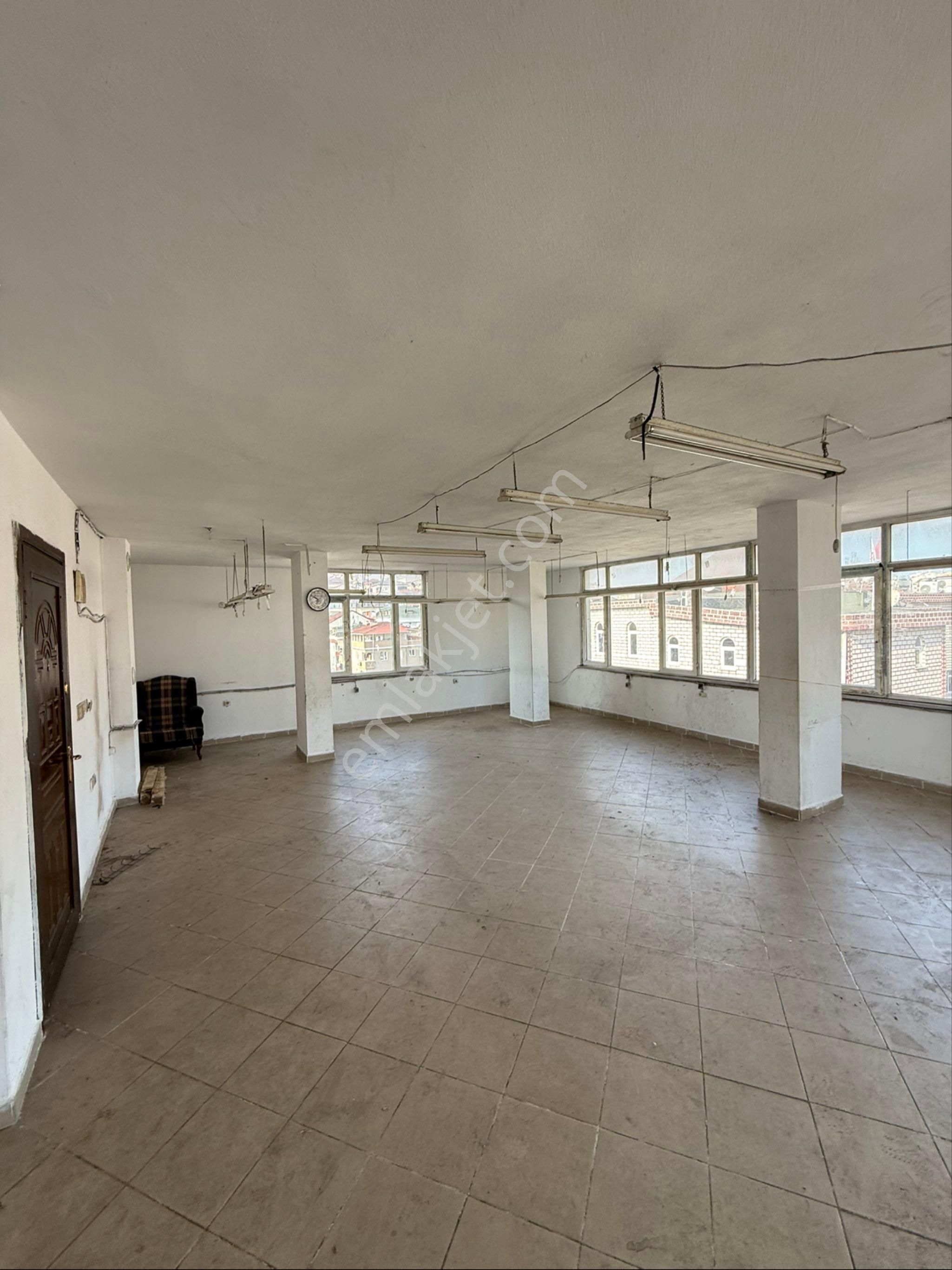 Remax’tan Gazi Mah Cadde Üstü Kiralık Atölye - Görsel 7