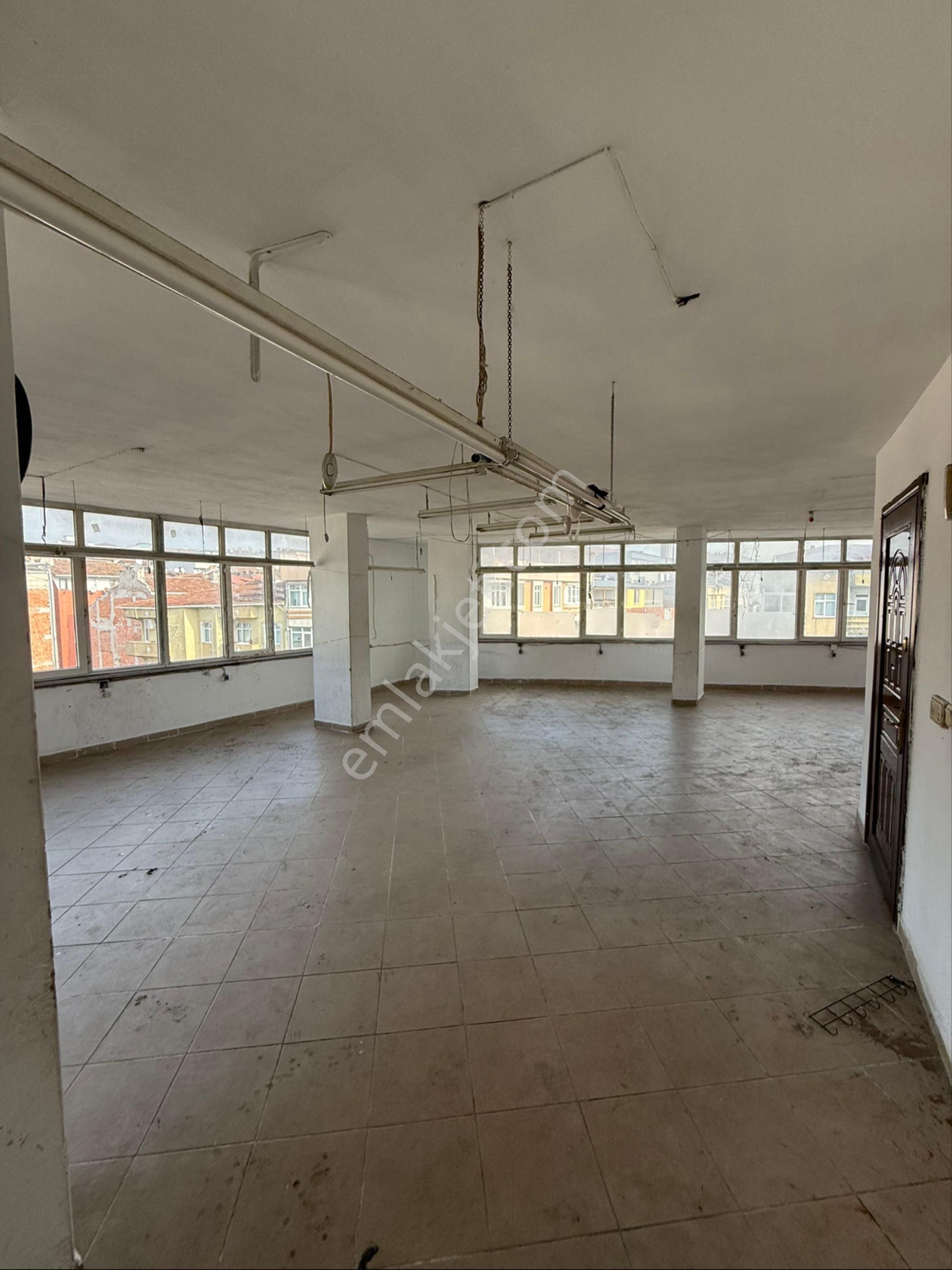 Remax’tan Gazi Mah Cadde Üstü Kiralık Atölye - Görsel 6