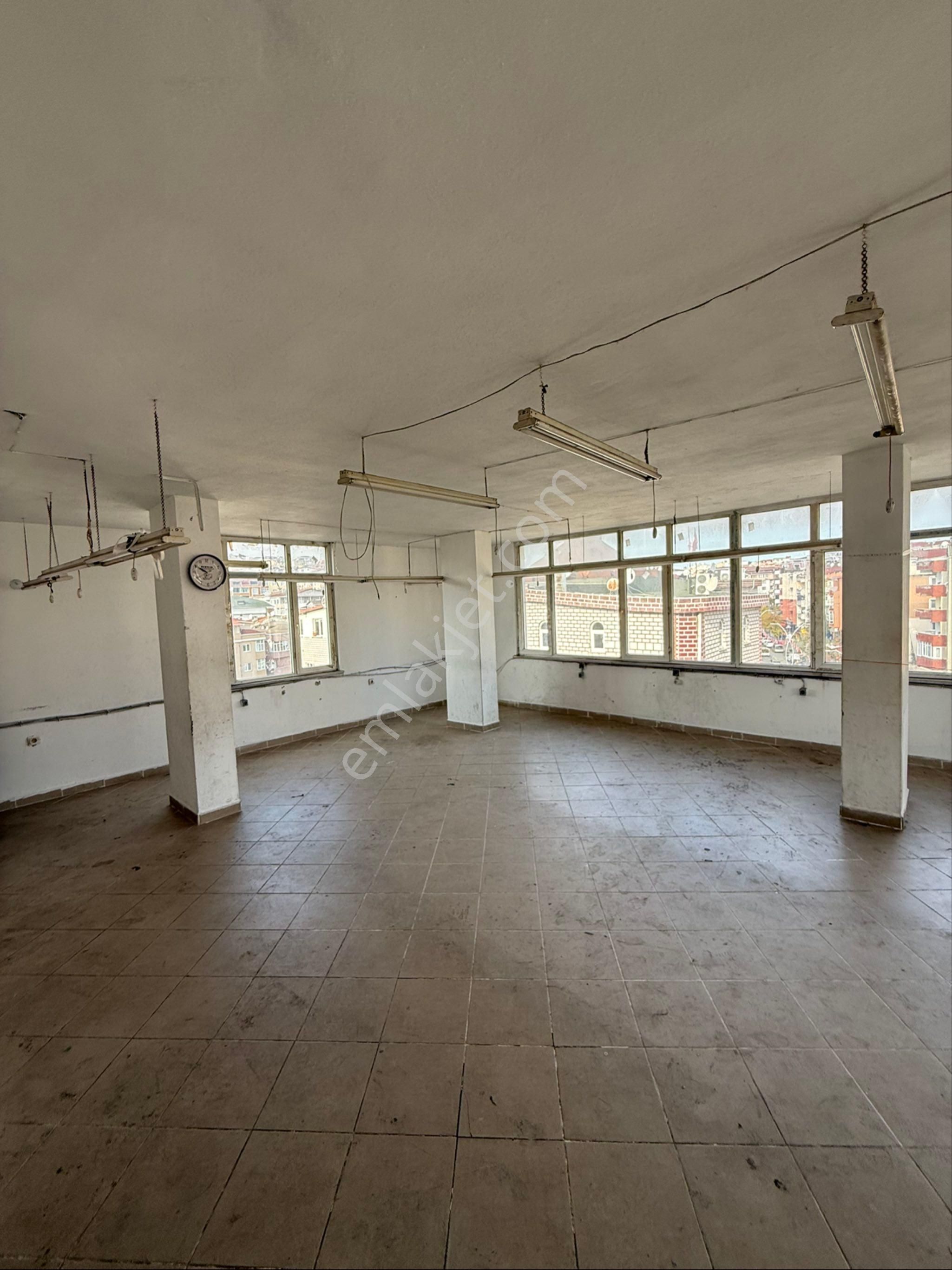 Remax’tan Gazi Mah Cadde Üstü Kiralık Atölye - Görsel 4