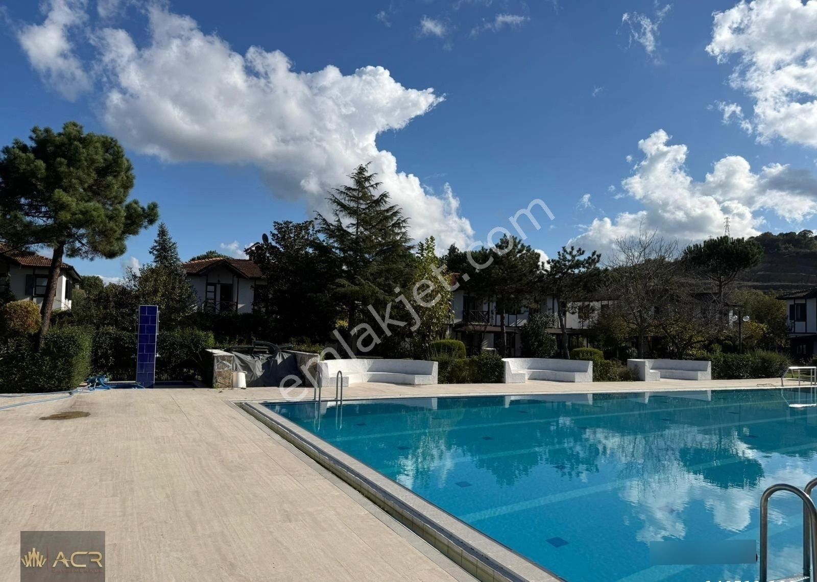 Şile Çavuşta Özel Mimari Havuzlu Nehir Sitesinde Satılık Villa - Görsel 5