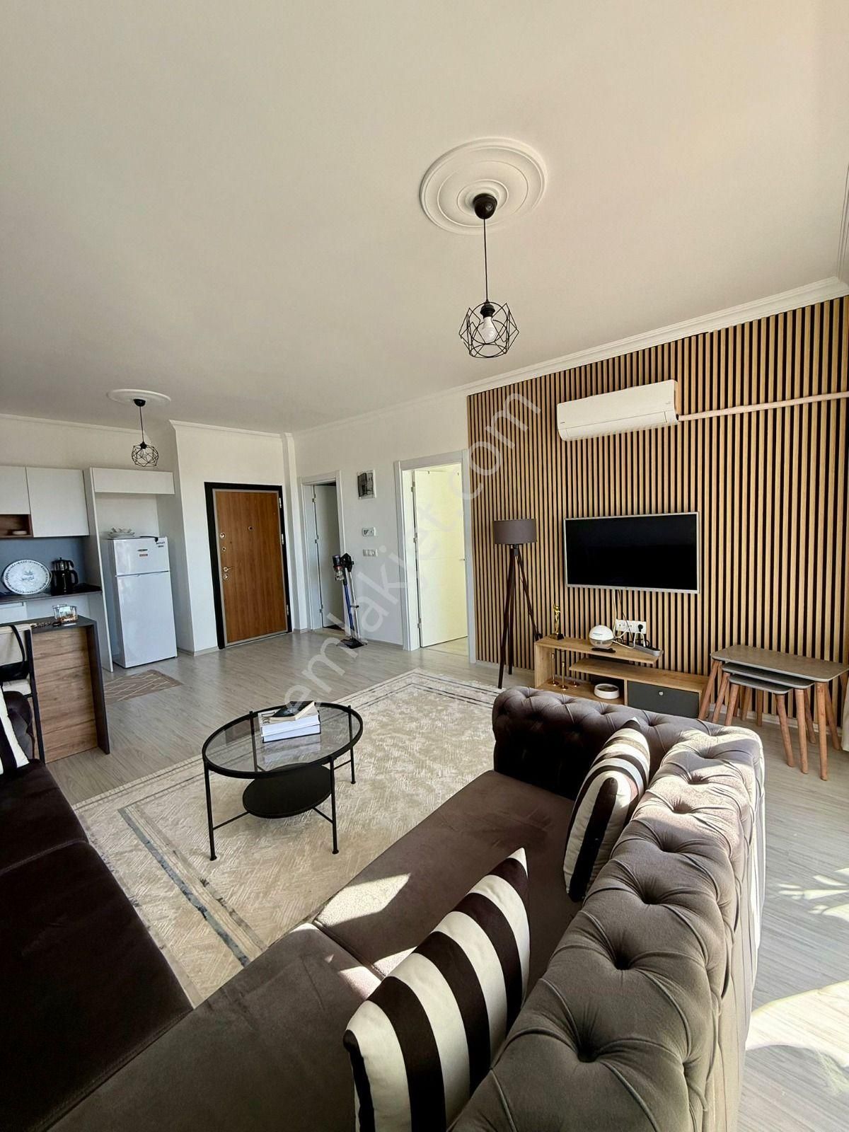 İki Çeşmelik Mahallesinde Havuzlu Site De Eşyalı Satılık Fırsat 1+1 Daire !! - Görsel 11