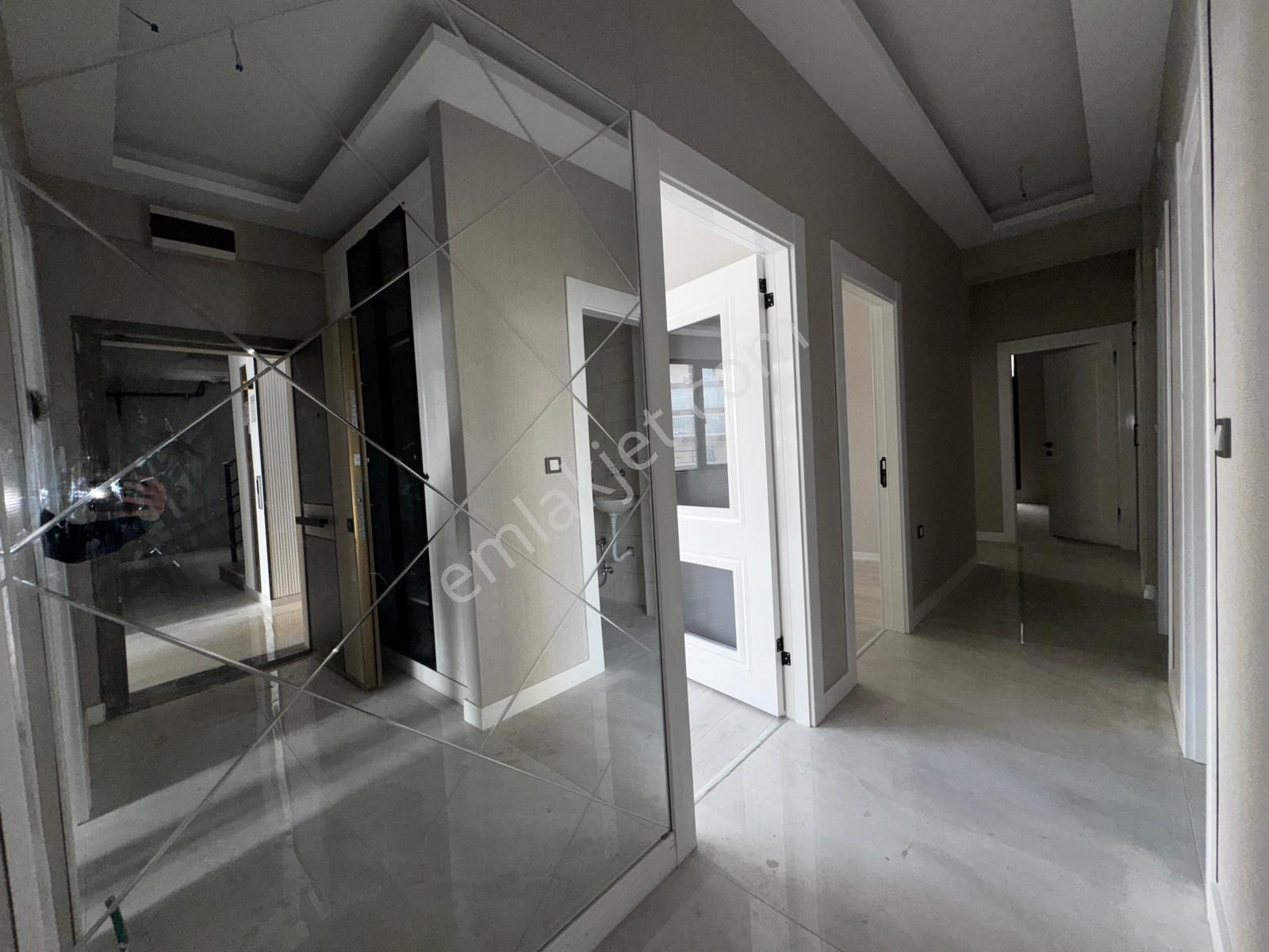 Sancaktepe'de 3+1 Oturuma Hazır Yapılı Sıfır Daire - Görsel 24