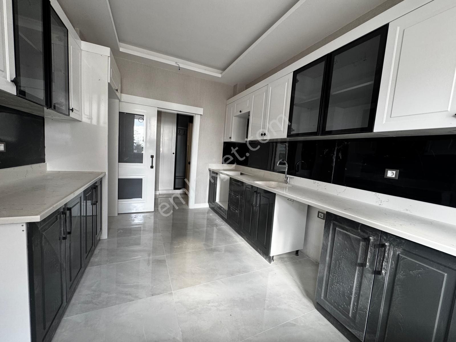 Sancaktepe'de 3+1 Oturuma Hazır Yapılı Sıfır Daire - Görsel 5