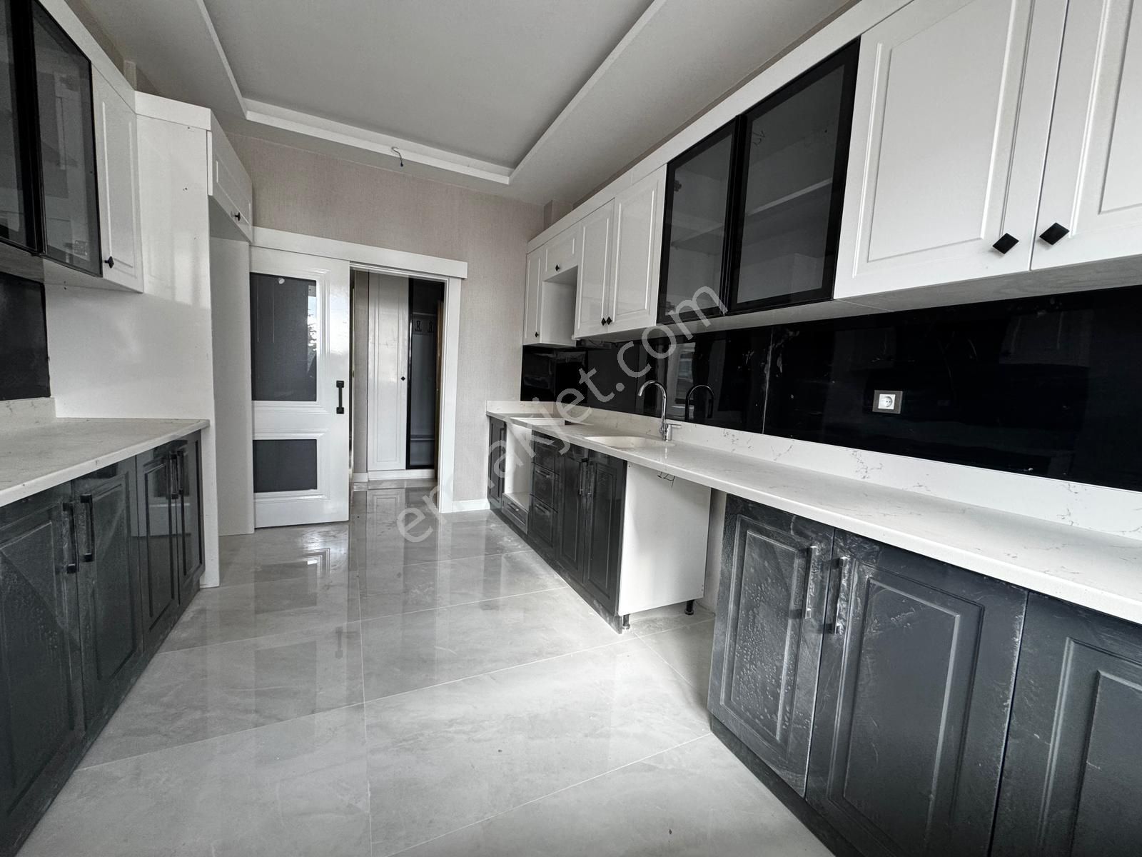 Sancaktepe'de 3+1 Oturuma Hazır Yapılı Sıfır Daire - Görsel 4