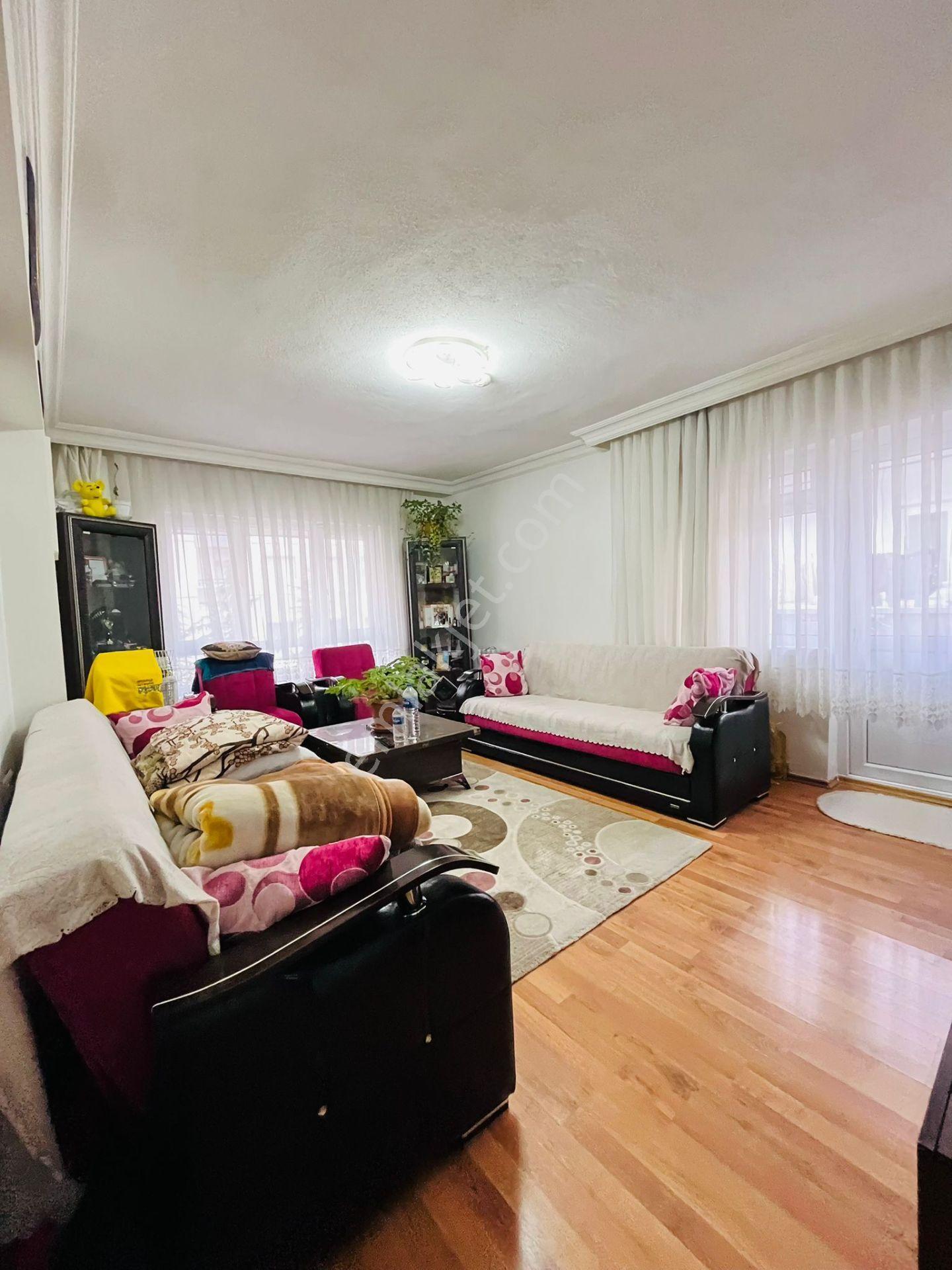 Şirintepe'de Hocalı Caddesi Yakını Katta 3+1 Satılık Daire !!!