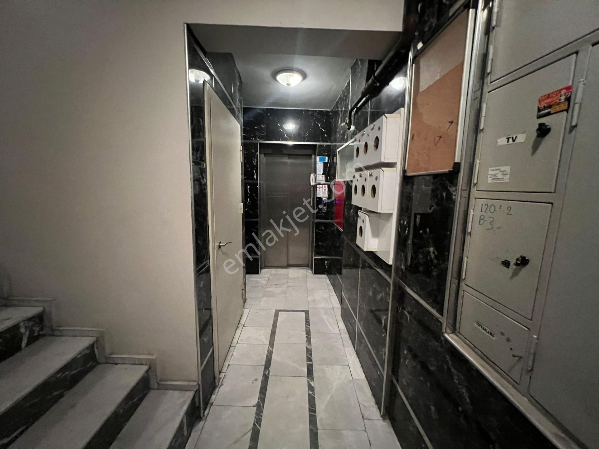 Acil Konak Zafertepe Mahde 2+1 110m2 Asansörlü Dgazlı Arakat Ayrı Mutfak Lüx Daire - Görsel 24