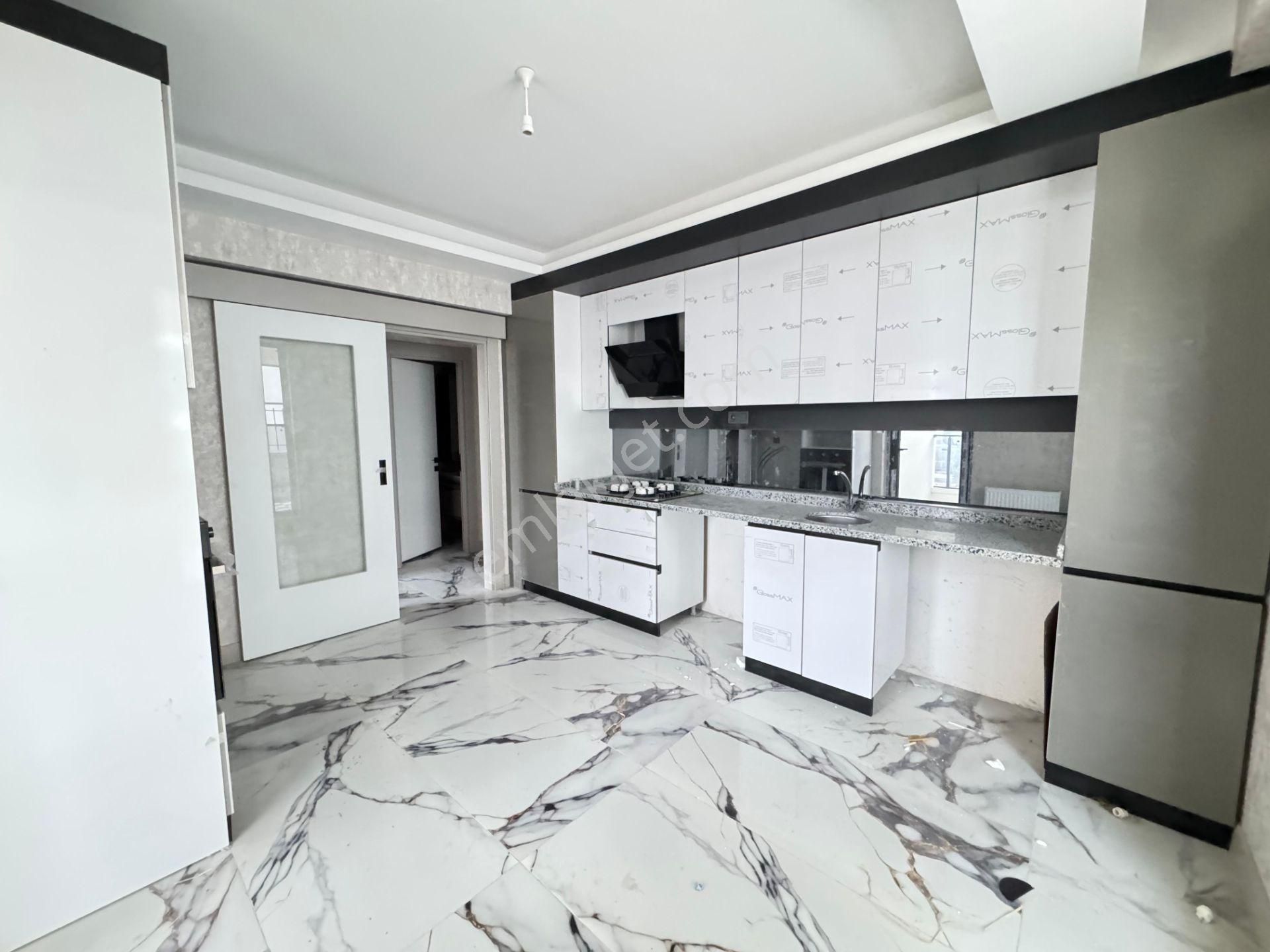 Yenikent Fevzi Çakmak Mh'de 3+1 Ebeveyn Banyolu Satılık Daire - Görsel 8