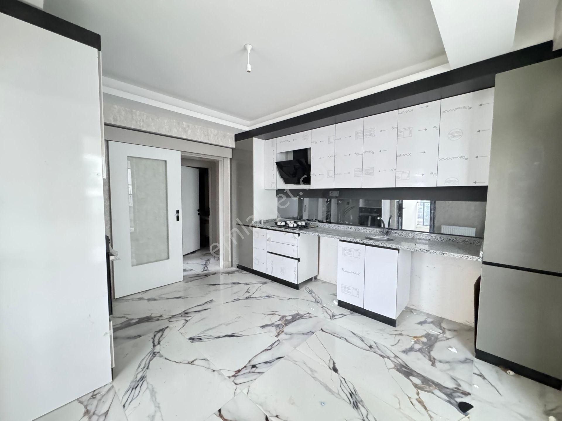 Yenikent Fevzi Çakmak Mh'de 3+1 Ebeveyn Banyolu Satılık Daire - Görsel 7