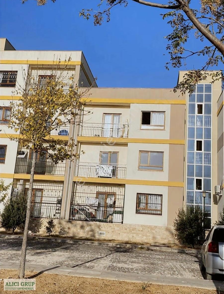 Buruk Toki 2+1 Önü Komple Açık 3katlının 2.katı