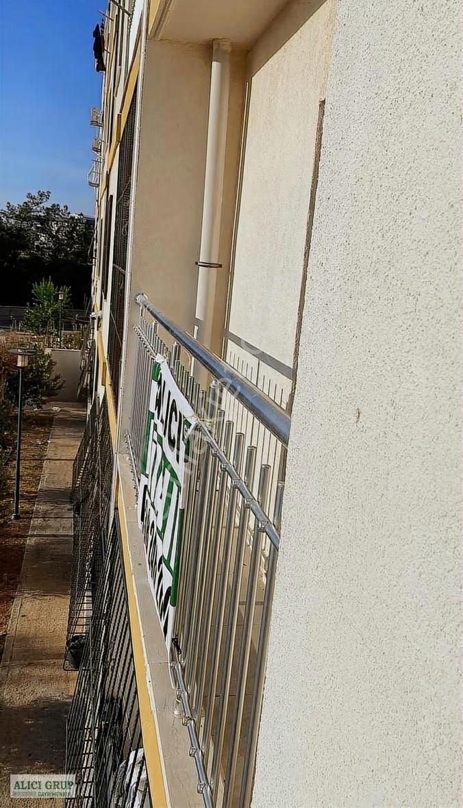 Buruk Toki 2+1 Önü Komple Açık 3katlının 2.katı - Görsel 19