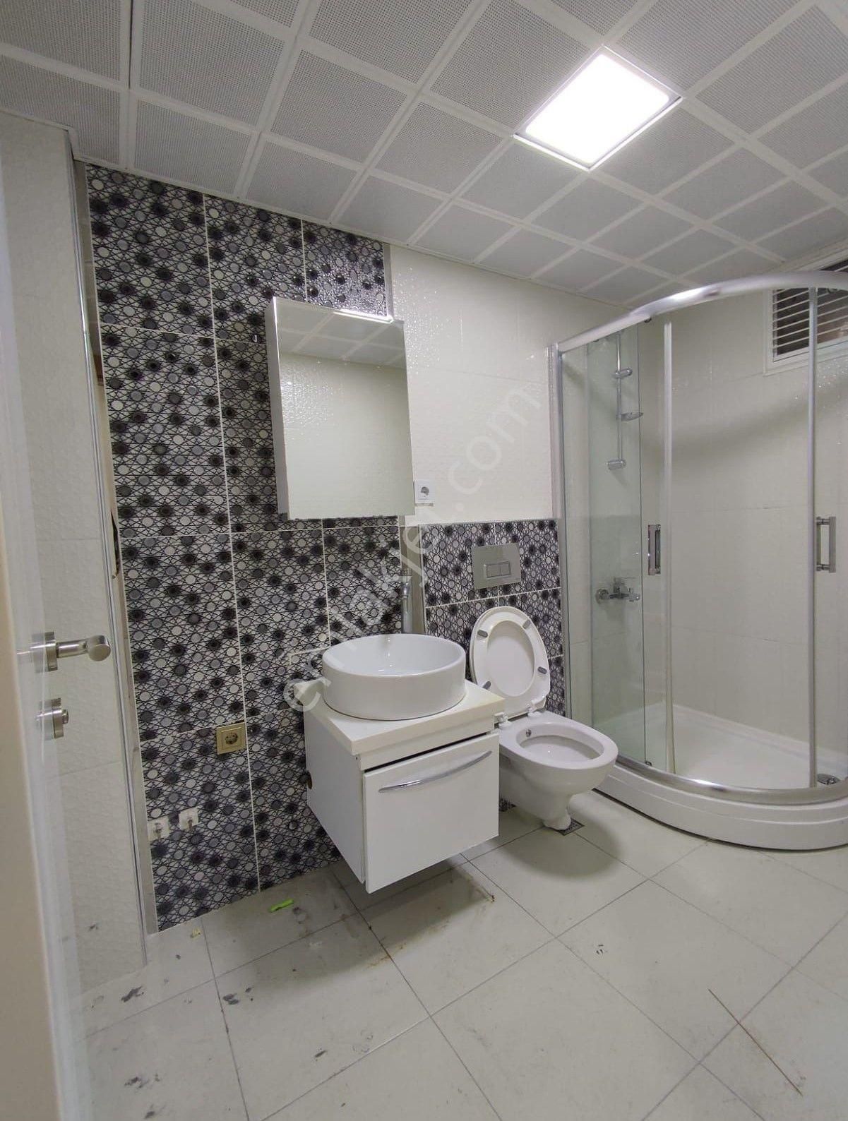 Yüzme Havuzlu Ayrı Mutfaklı Ebeveyn Banyolu Cam Balkonlu Lüks Sitede Geniş 2+1 - Görsel 8