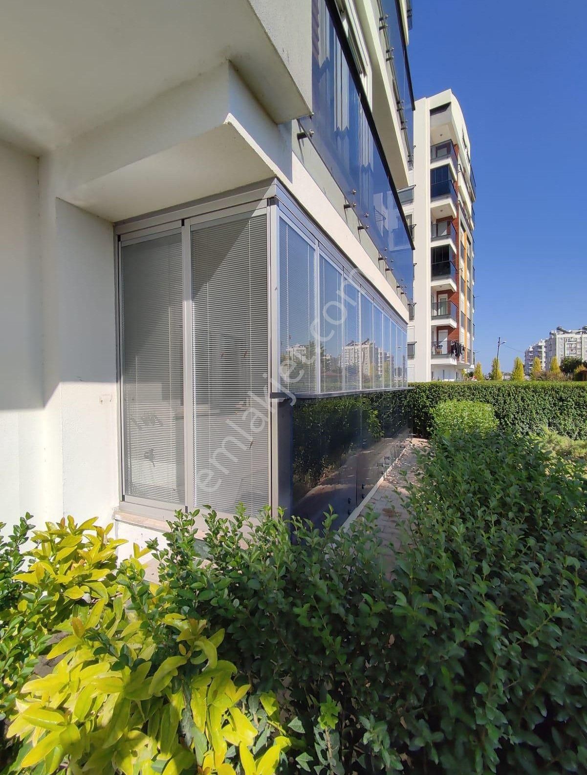 Yüzme Havuzlu Ayrı Mutfaklı Ebeveyn Banyolu Cam Balkonlu Lüks Sitede Geniş 2+1 - Görsel 15