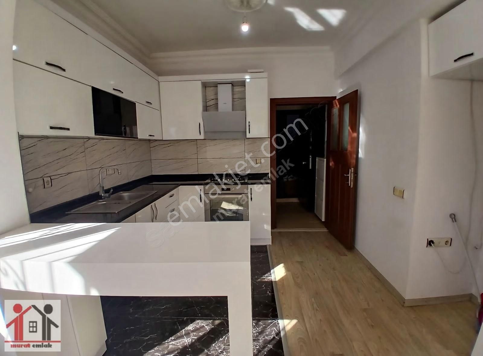 Kızıltoprak'ta Tahtakale Yakını Bakımlı 1+1 Bahçekatı - Görsel 5