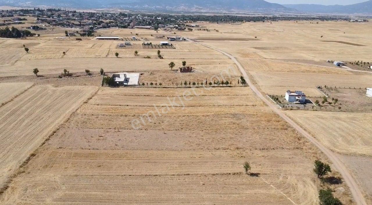 Antalya Korkuteli Bozova Mah. 1.872 M2 Resmi Yolu Var - Görsel 15