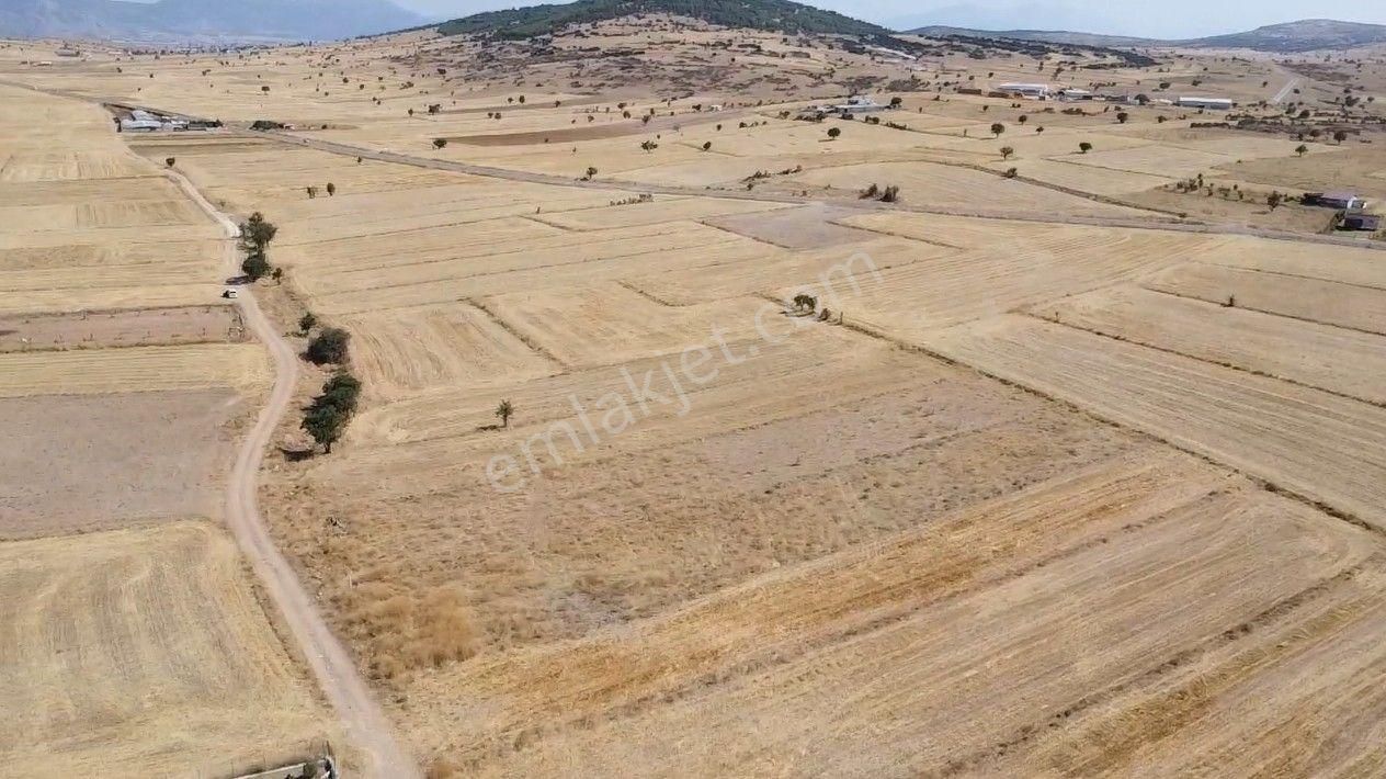 Antalya Korkuteli Bozova Mah. 1.872 M2 Resmi Yolu Var - Görsel 8