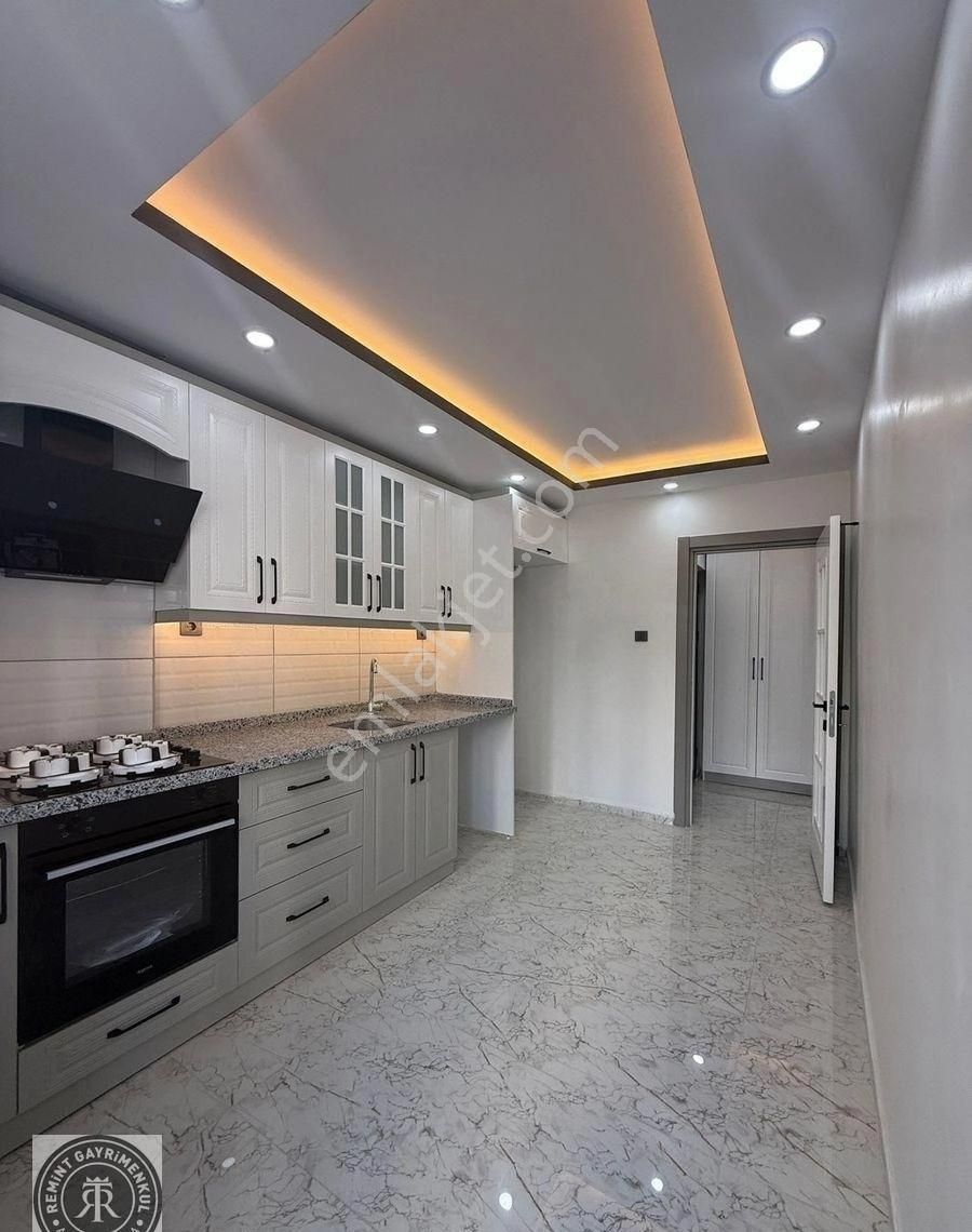 Barış Manco Blv Üzeri 3+1 K.mutfak Az Katlı Toros Mahallesi Satılık Daire