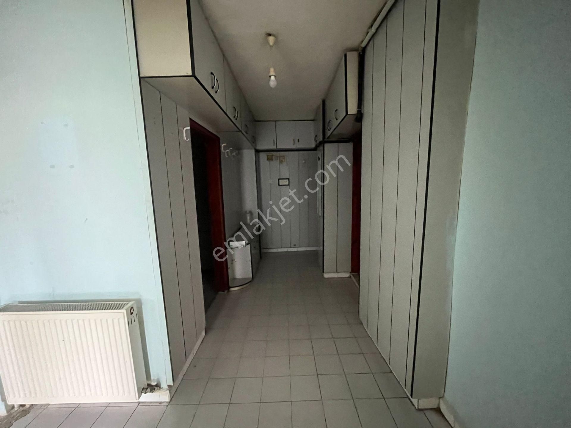 Deniz Yiğit Emlak'tan Lala Hüseyin Paşa Mahallesinde Kiralık 2+1 Daire - Görsel 18