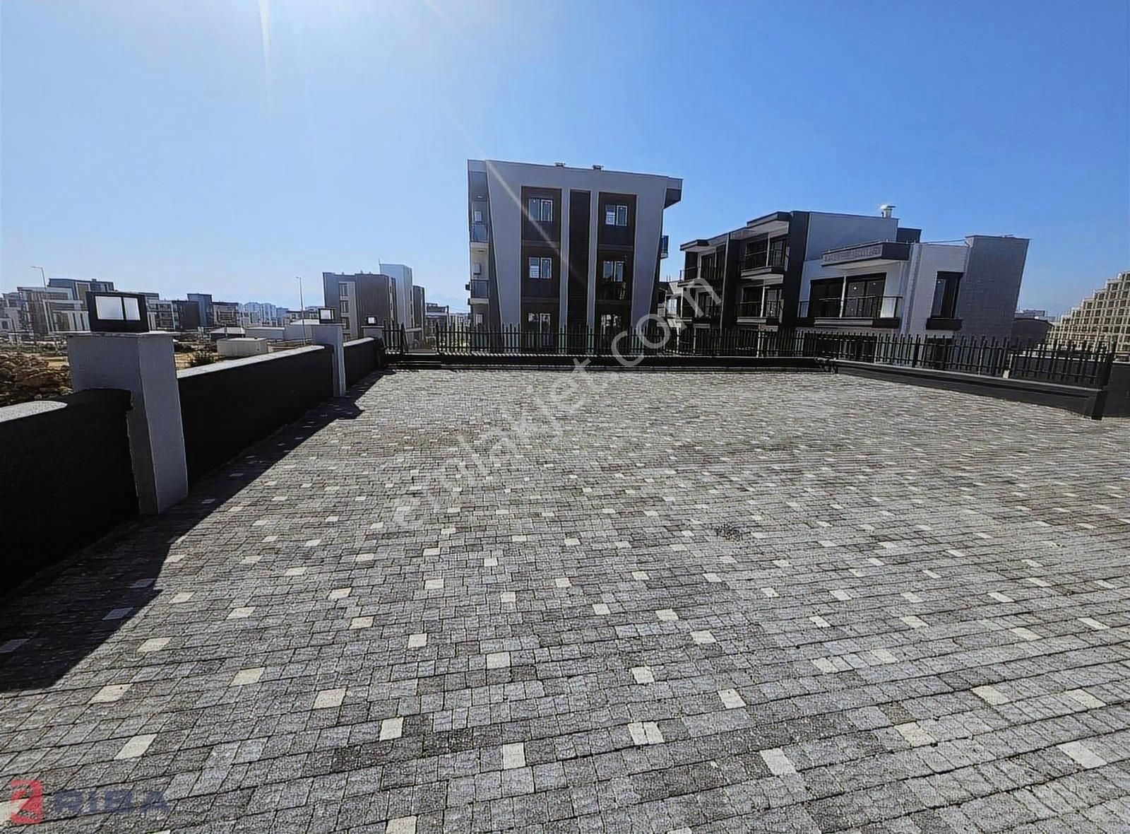 Sibel Oskanbaş'tan Bahçe Kullanımlı Havuzlu 1+1 - Görsel 5