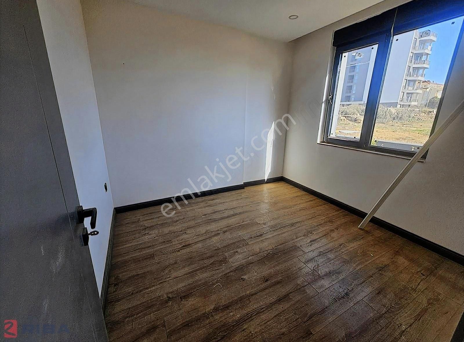 Sibel Oskanbaş'tan Bahçe Kullanımlı Havuzlu 1+1 - Görsel 2