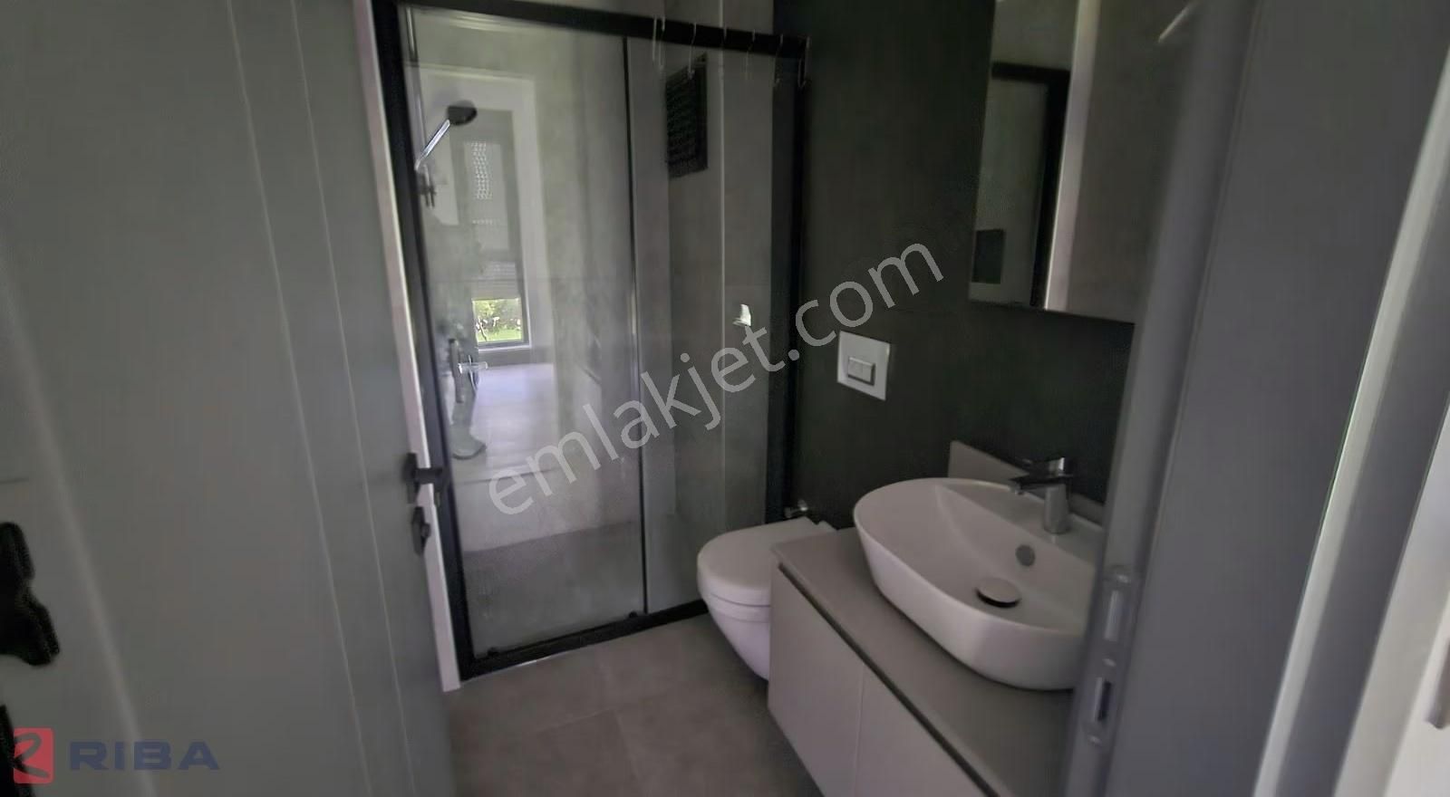 Sibel Oskanbaş'tan Bahçe Kullanımlı Geniş Daire - Görsel 12