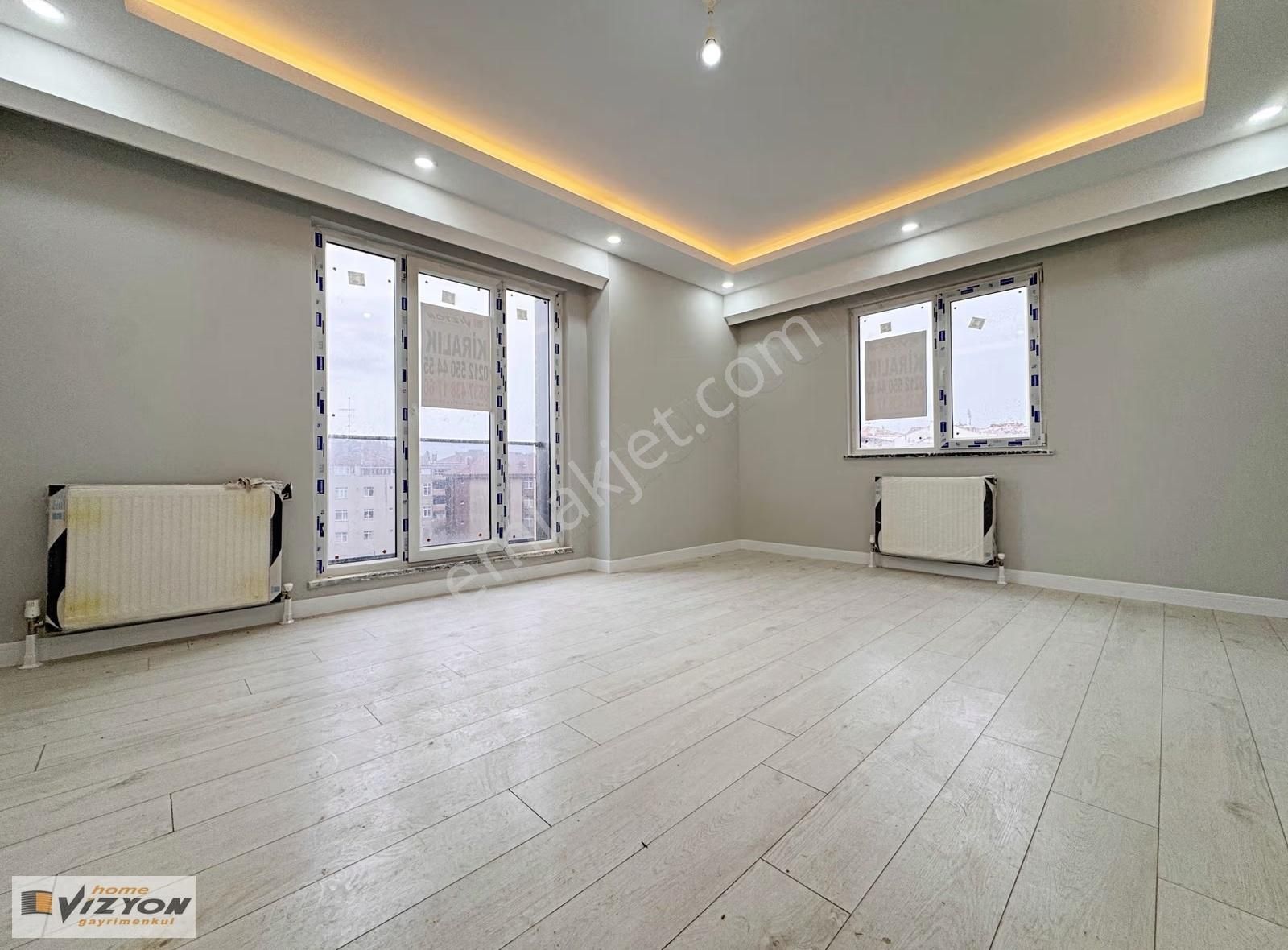Home Vizyon Bahçelievlerde Kiralık Sitede Otoparklı 2+1 Daire
