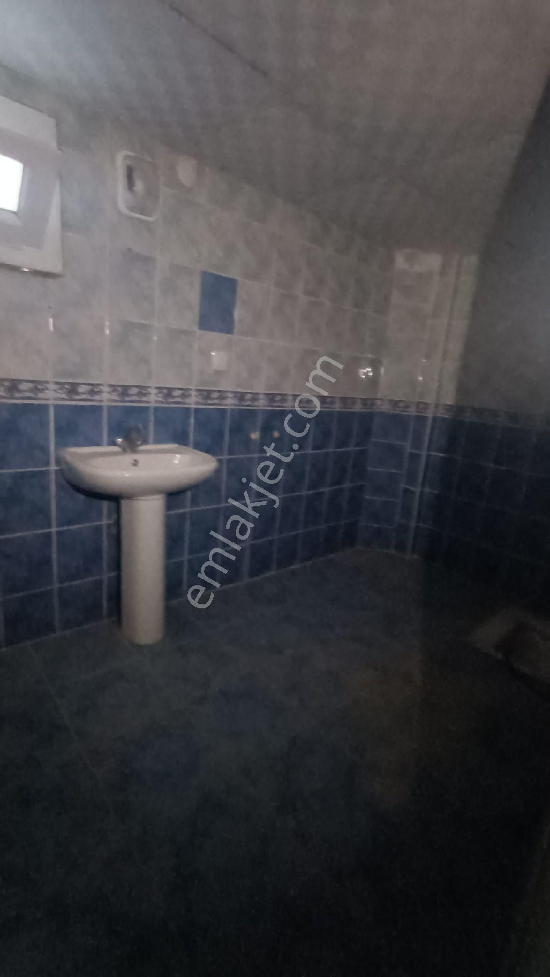 Kurttepe'de Kiralık 3+1 Müstakil Ev - Görsel 12
