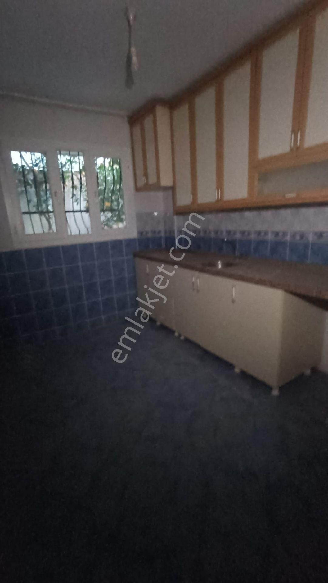 Kurttepe'de Kiralık 3+1 Müstakil Ev - Görsel 10