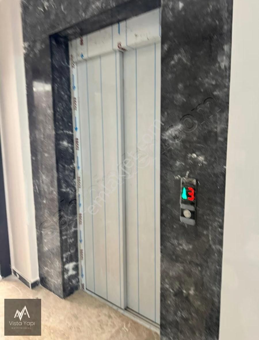 Vista Yapı'dan E-5 Üzerinde Metrobüsün Yanında Satılık Arakat - Görsel 18