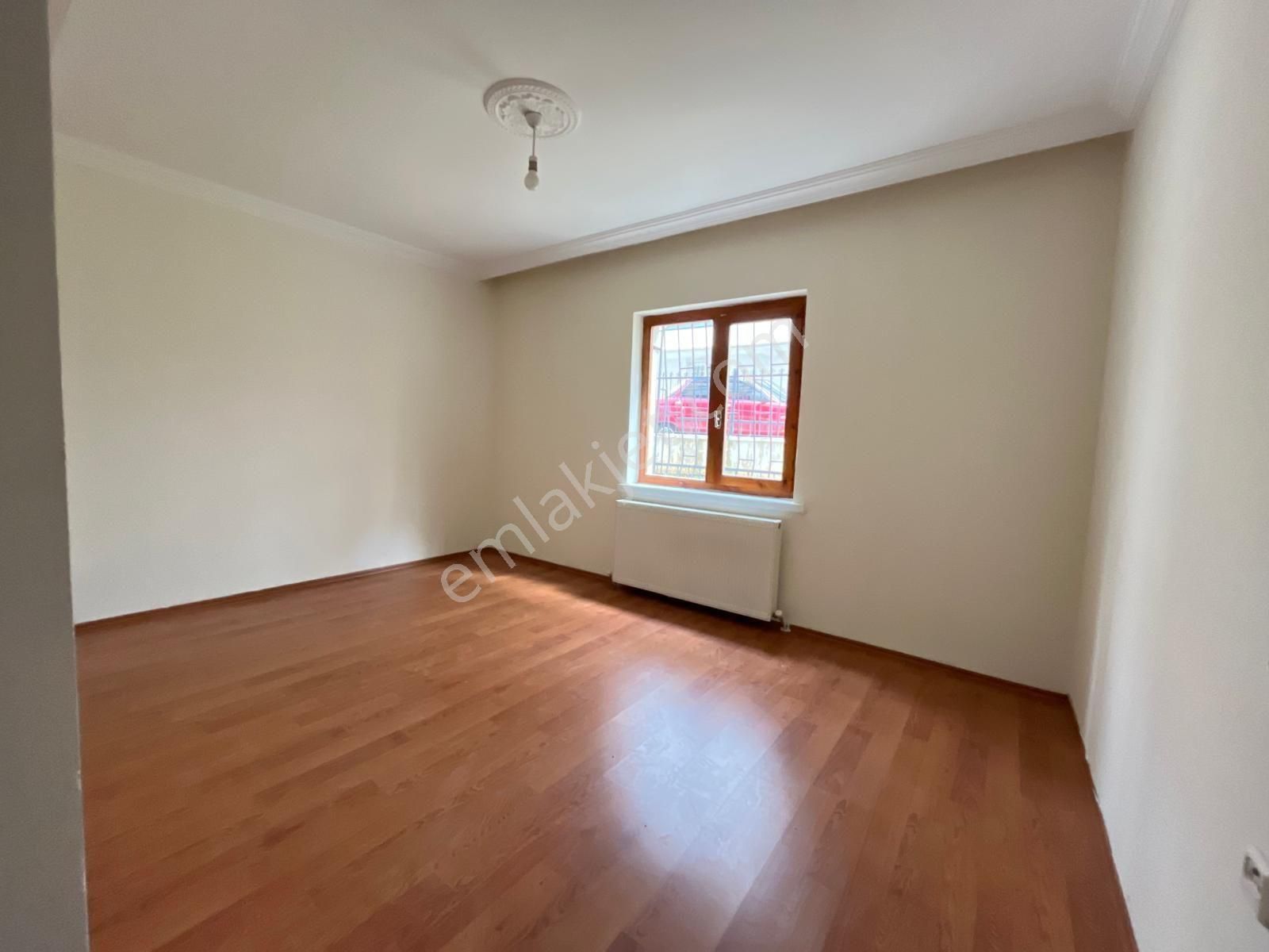 Karapürçek C.tesi Pazar Yakını 3+1 110m2 Kot Daire Kombi Petek Balkon Var - Görsel 25