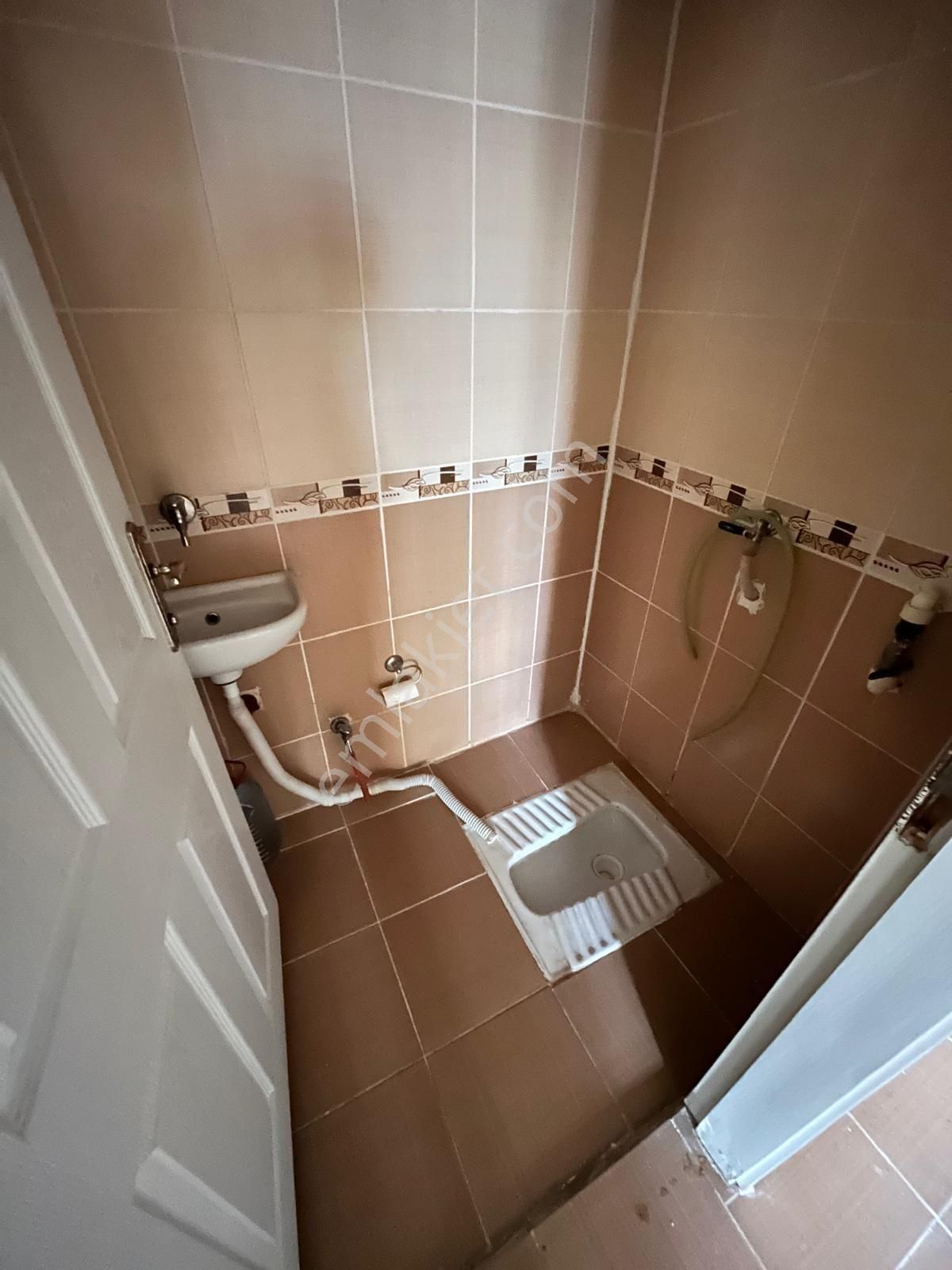 Karapürçek C.tesi Pazar Yakını 3+1 110m2 Kot Daire Kombi Petek Balkon Var - Görsel 30