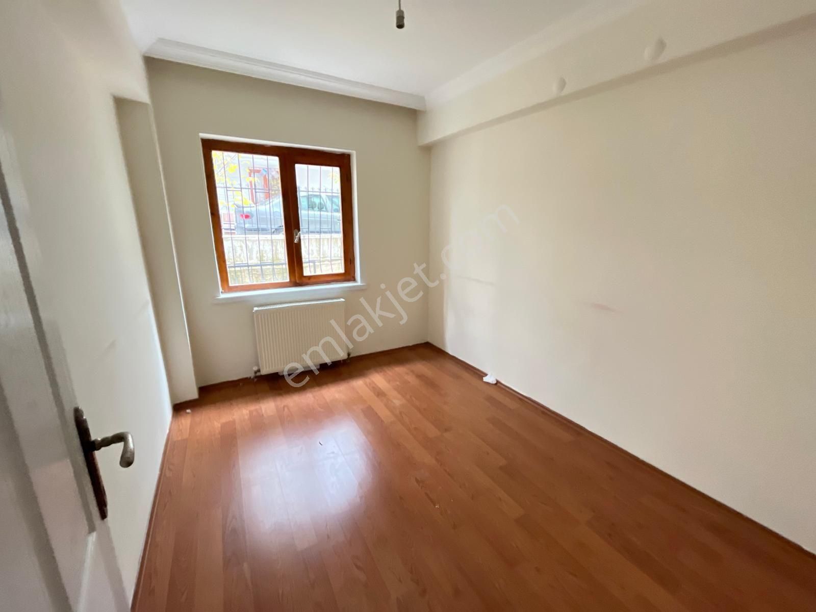 Karapürçek C.tesi Pazar Yakını 3+1 110m2 Kot Daire Kombi Petek Balkon Var - Görsel 17