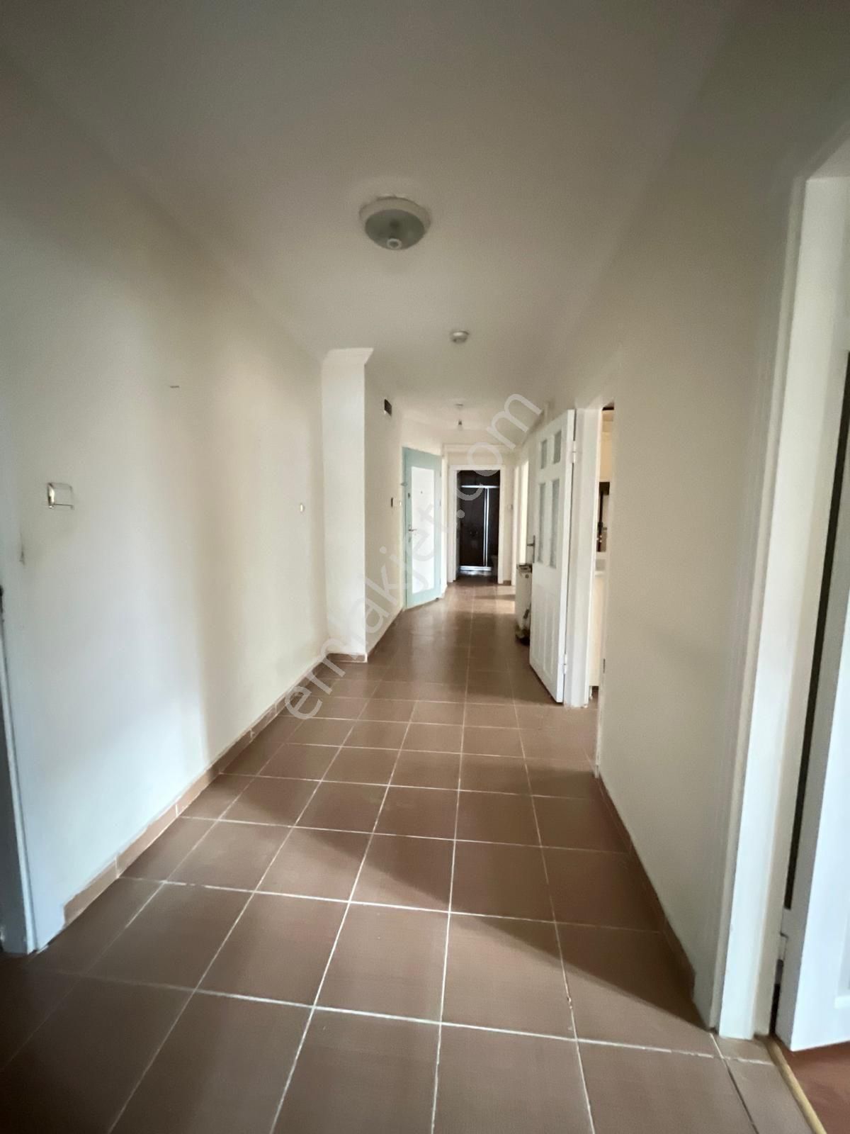 Karapürçek C.tesi Pazar Yakını 3+1 110m2 Kot Daire Kombi Petek Balkon Var - Görsel 26