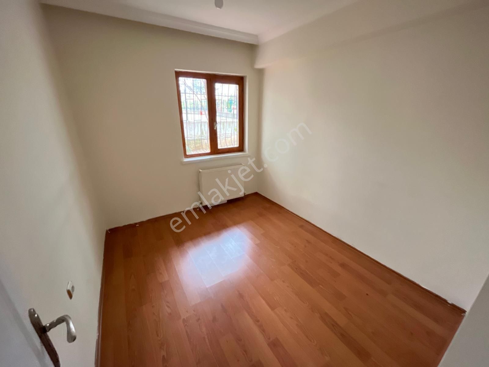 Karapürçek C.tesi Pazar Yakını 3+1 110m2 Kot Daire Kombi Petek Balkon Var - Görsel 12