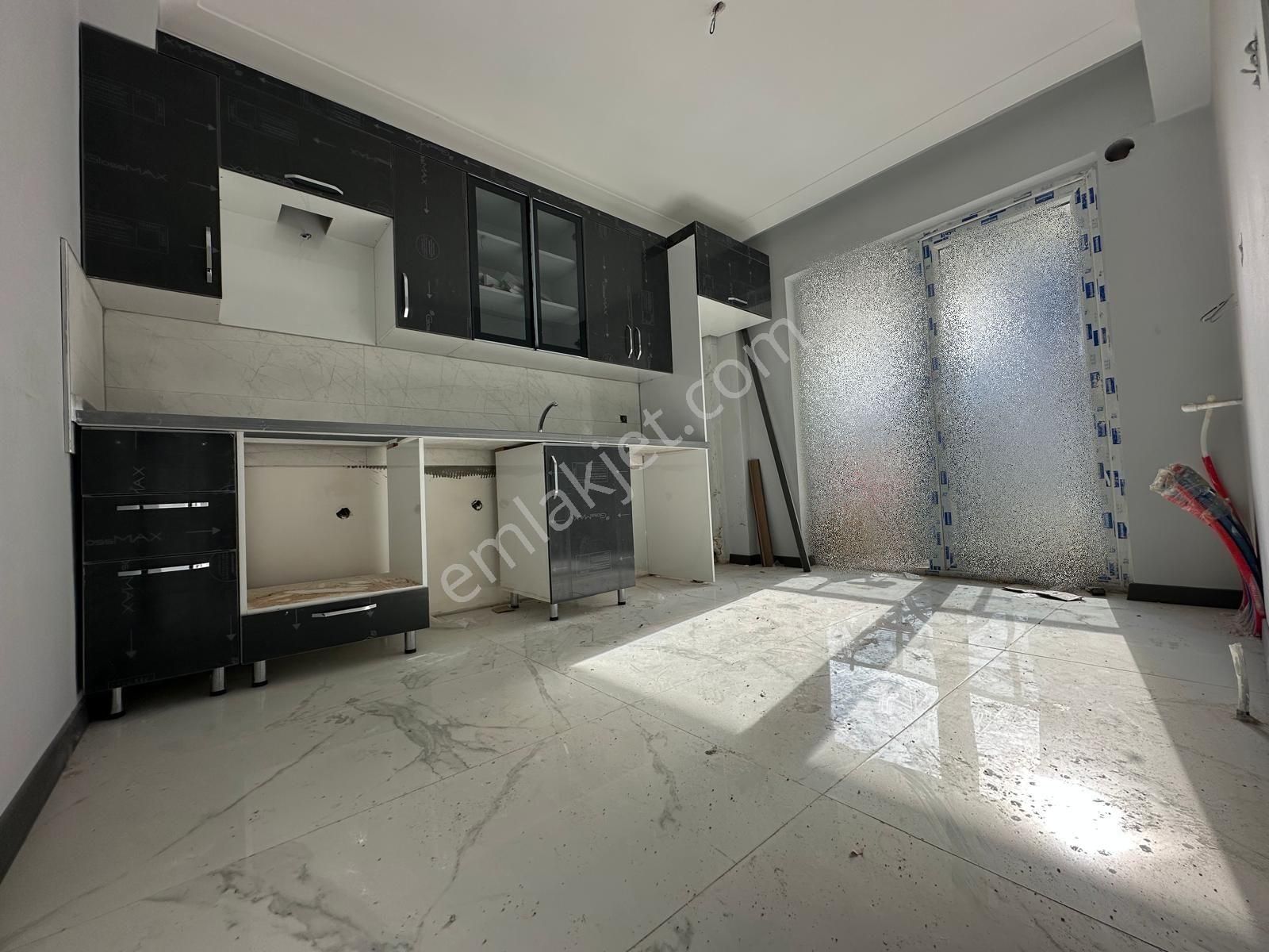 Fevzi Çakmak Mh.de Yüksek Giriş Çift Banyolu Ön Cephe Satılık Daire - Görsel 3