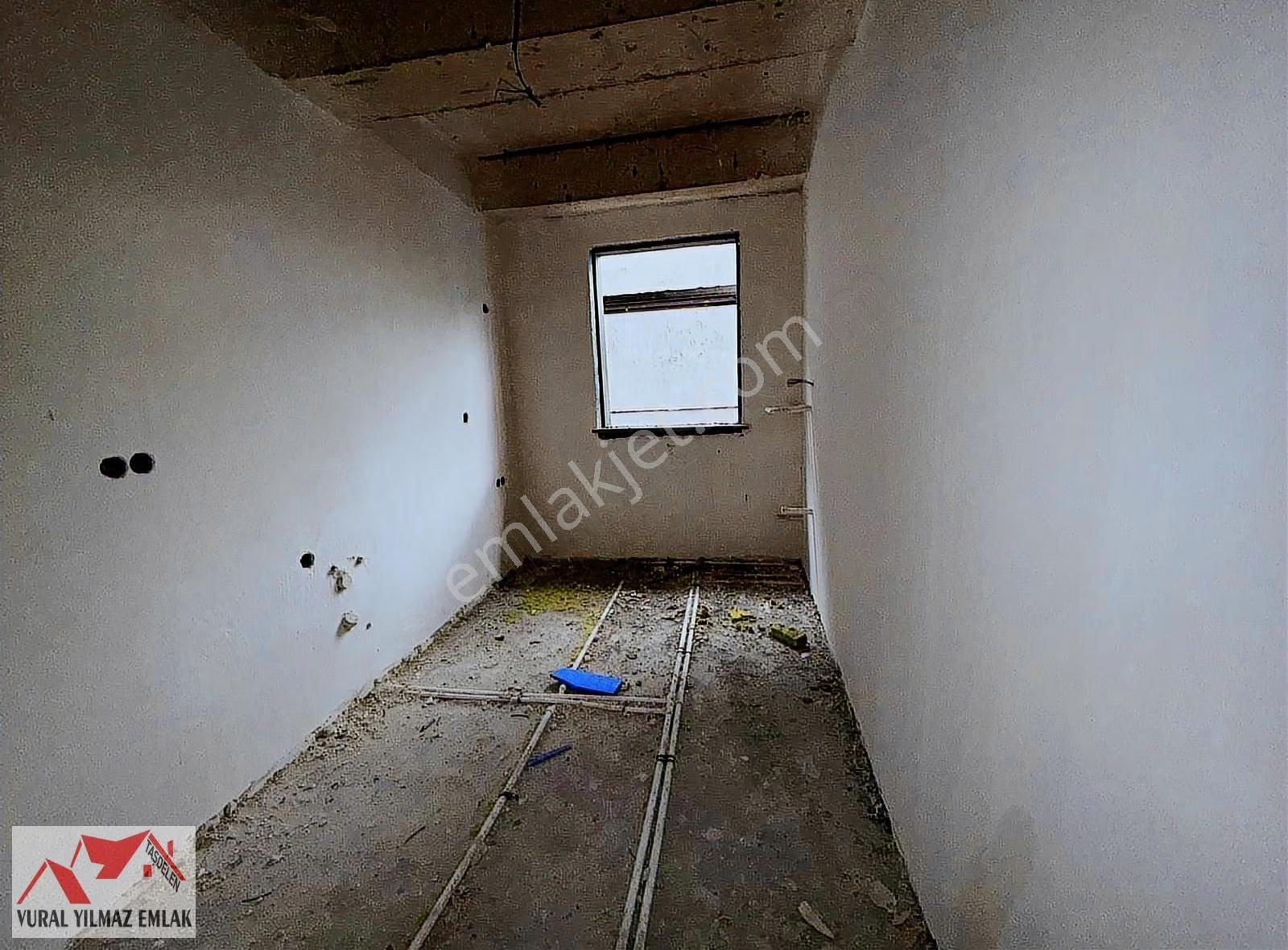 Taşdelen'de 3 Ay Sonra Teslim, Tapusu Hazır,otoparklı Fırsat 2+1 - Görsel 13