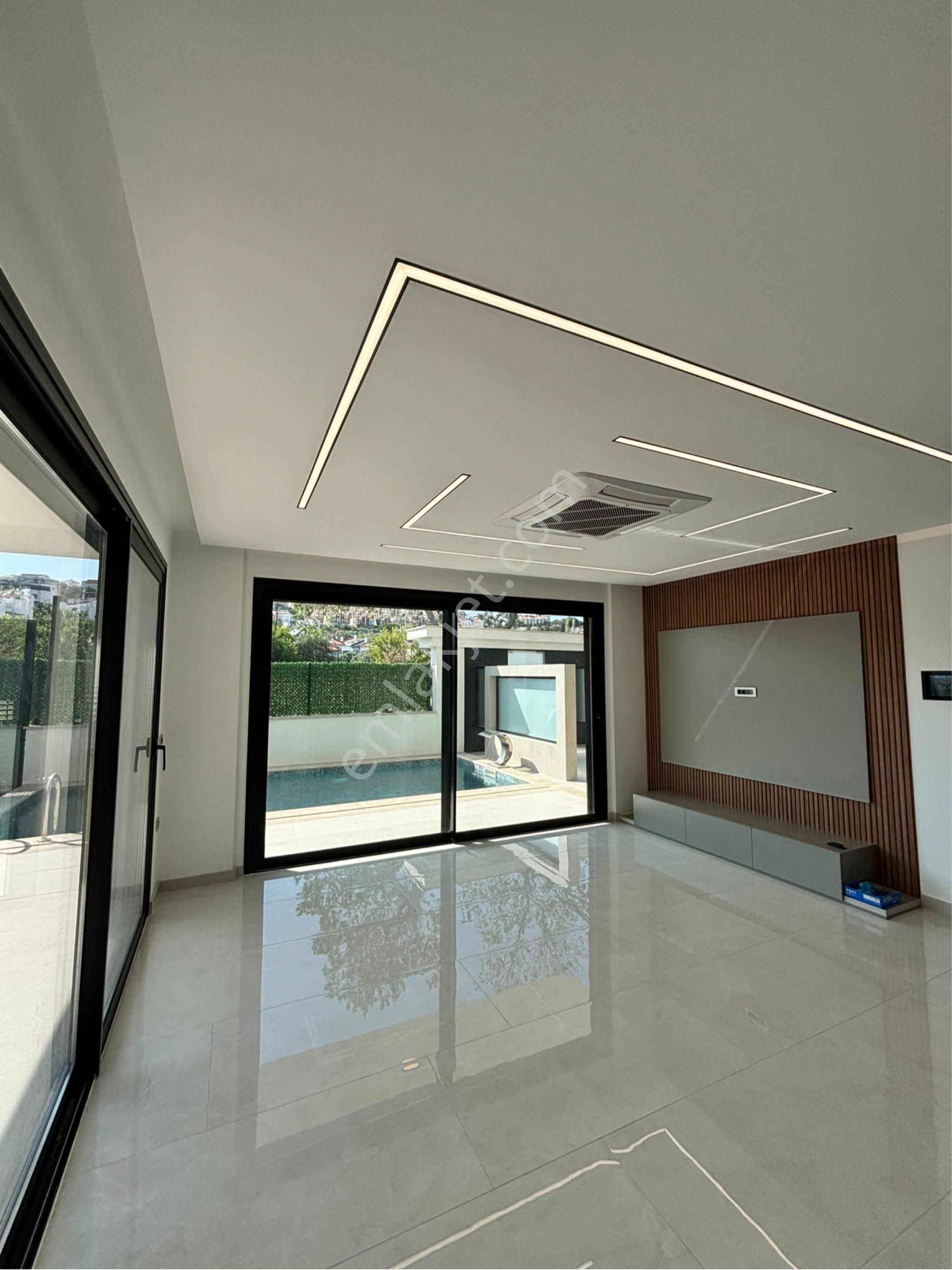 Kuşadası Kadınlar Denizinde Satılık 5+1 Villa - Görsel 9