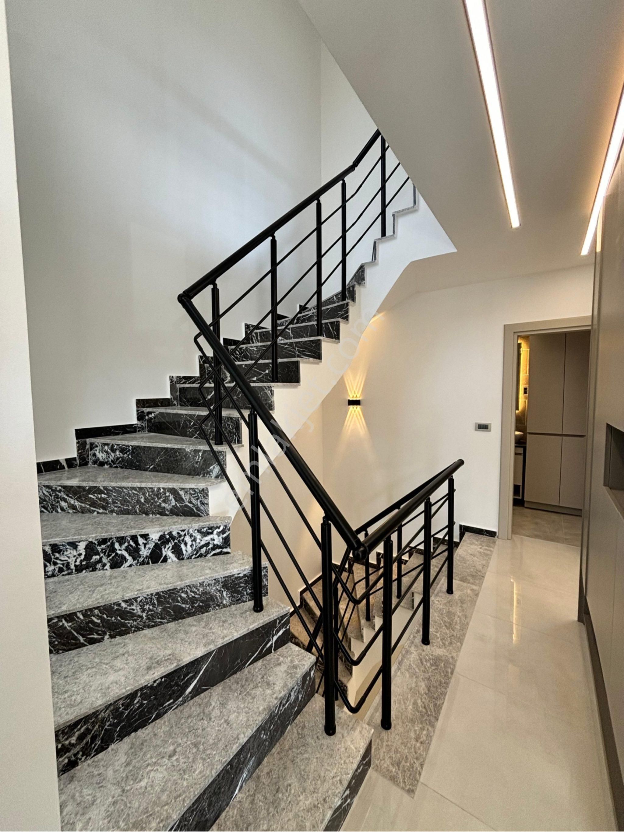 Kuşadası Kadınlar Denizinde Satılık 5+1 Villa - Görsel 7