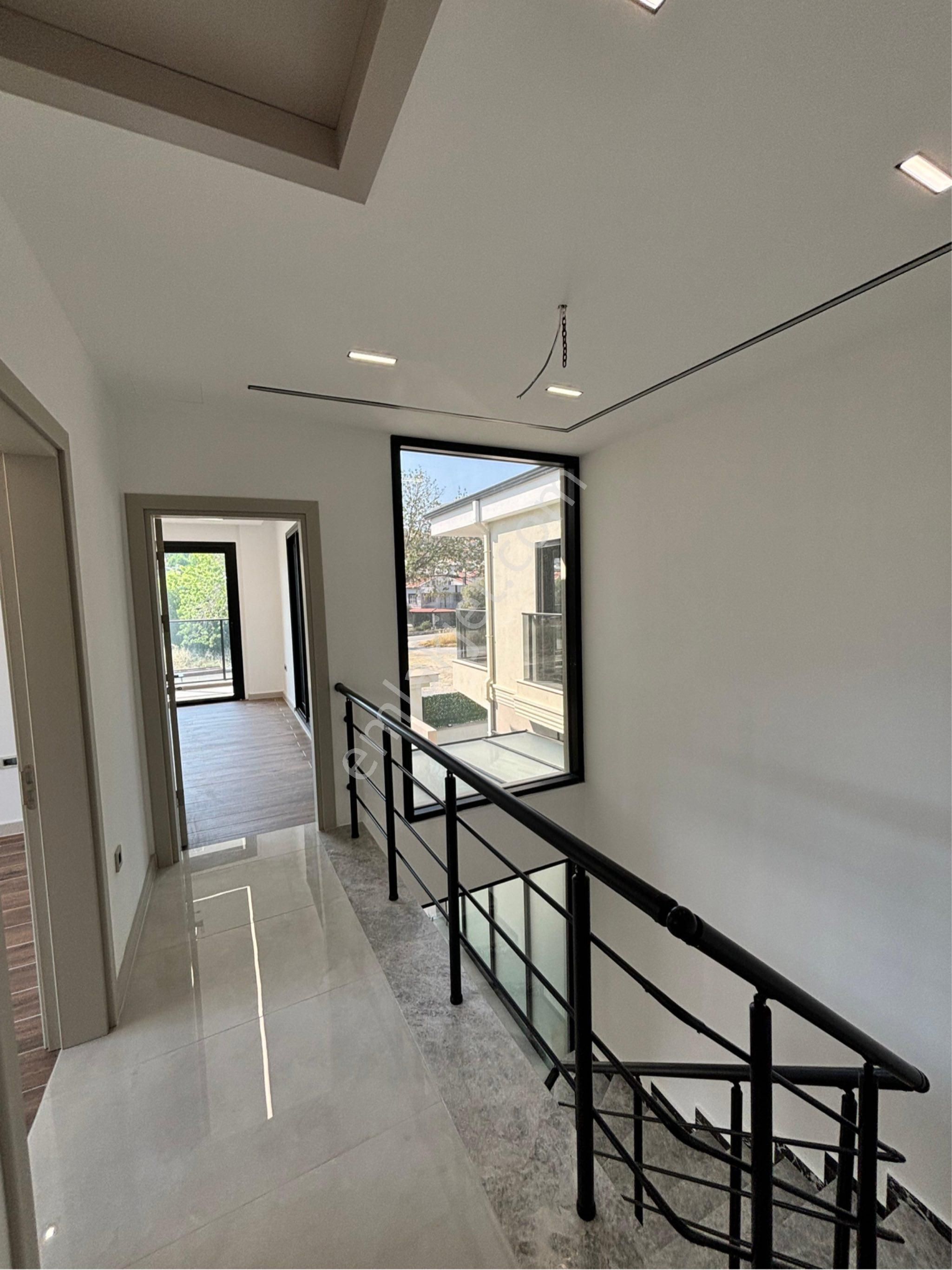 Kuşadası Kadınlar Denizinde Satılık 5+1 Villa - Görsel 18