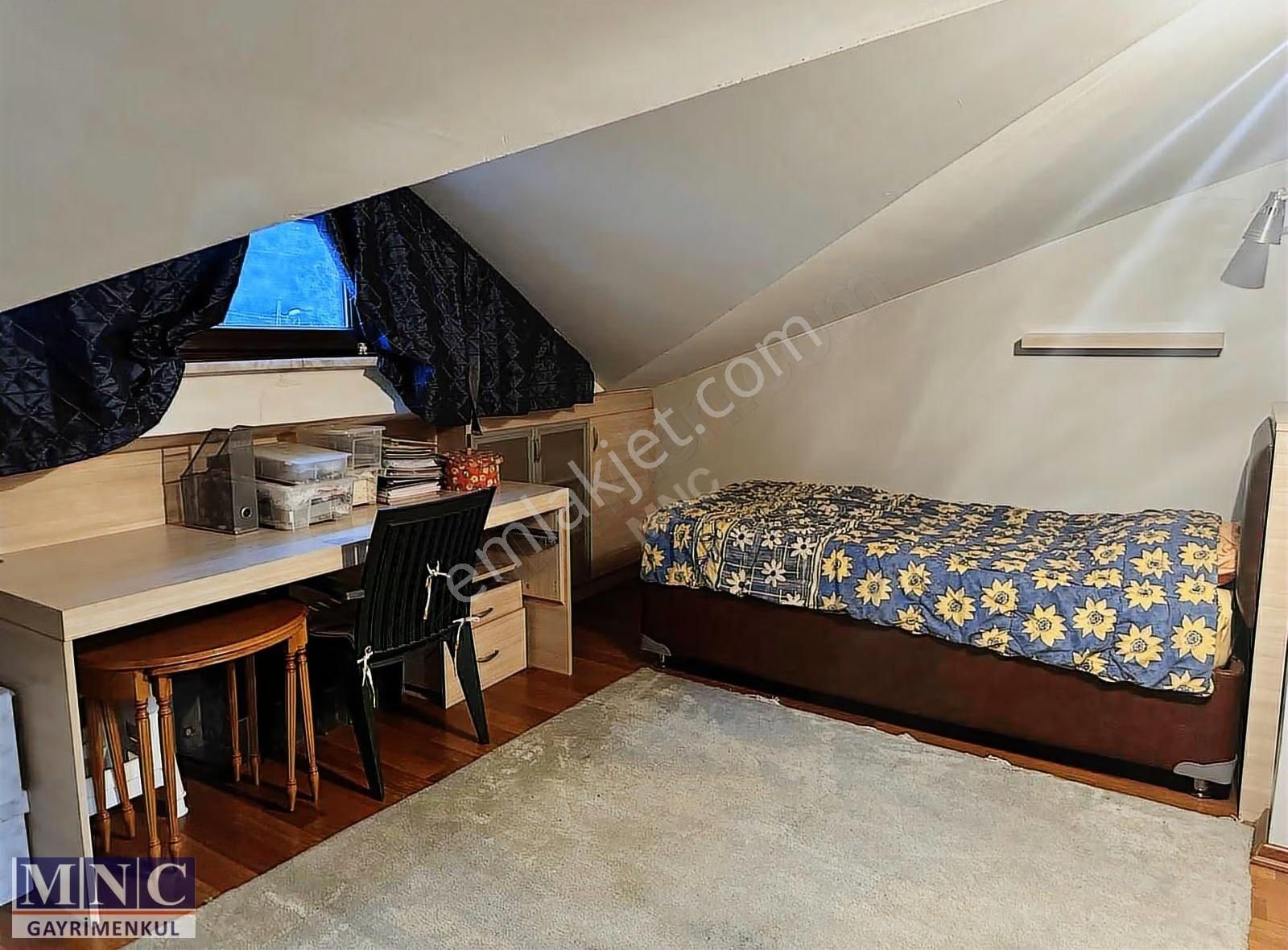 Beykoz Erguvan Evlerinde Eşyalı Boğaz Manzaralı Dubleks Daire - Görsel 14