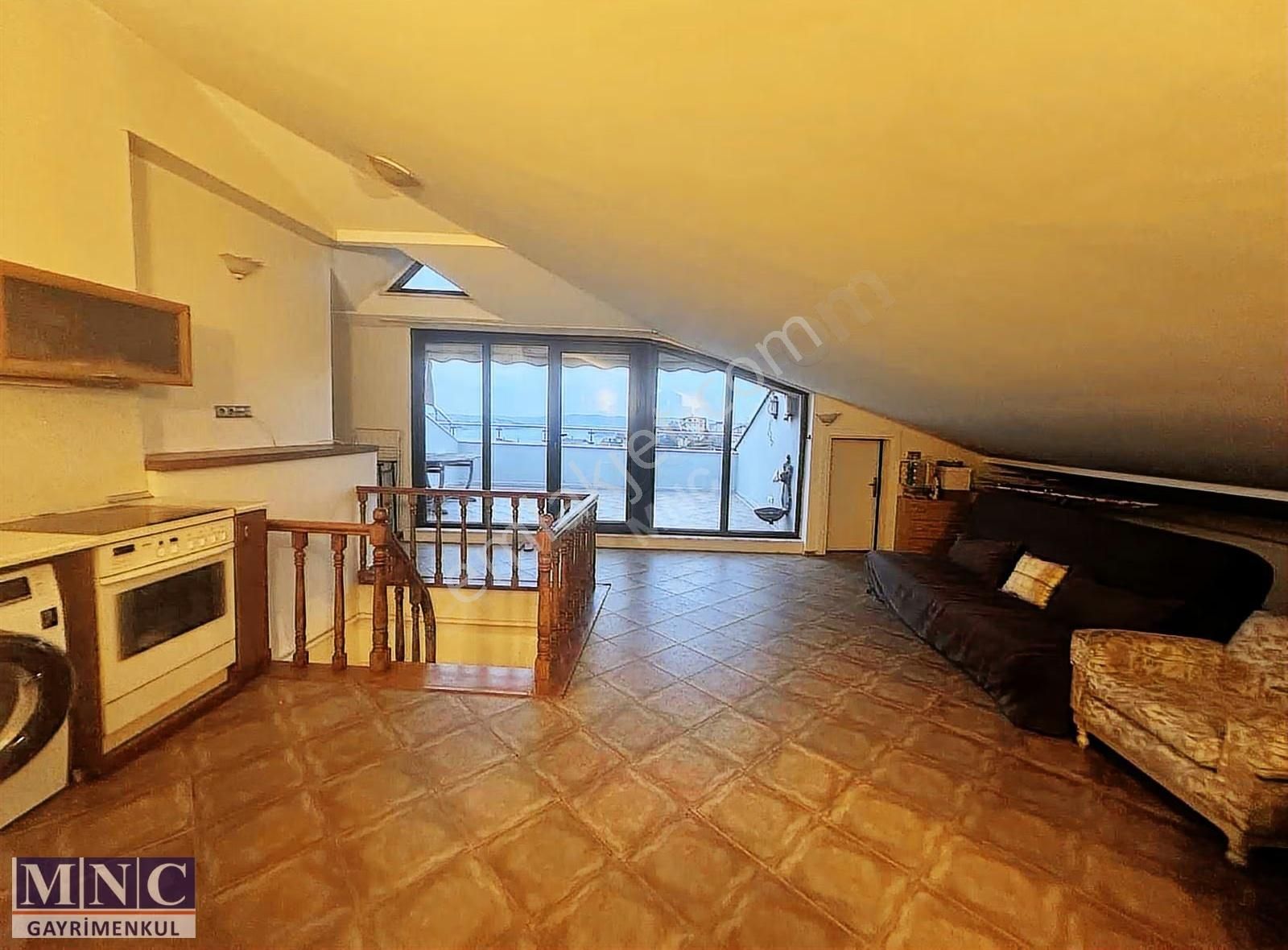 Beykoz Erguvan Evlerinde Eşyalı Boğaz Manzaralı Dubleks Daire - Görsel 20