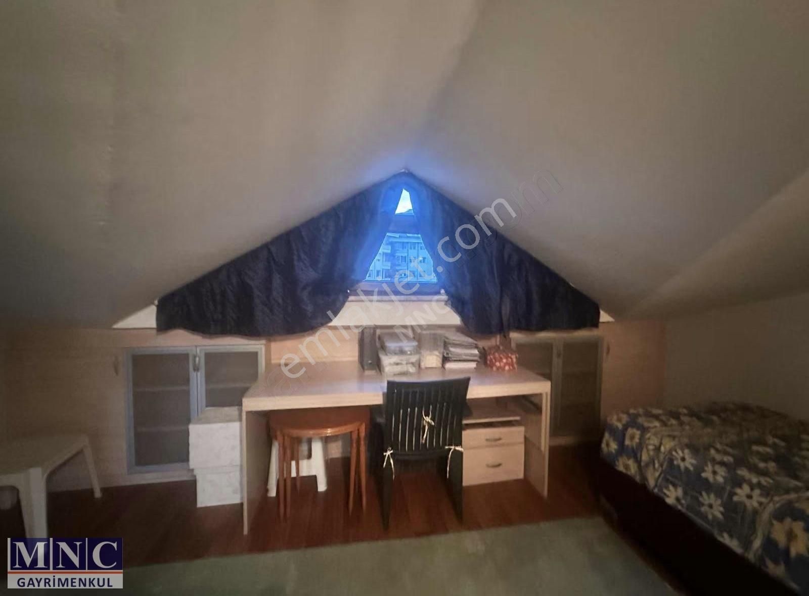 Beykoz Erguvan Evlerinde Eşyalı Boğaz Manzaralı Dubleks Daire - Görsel 27