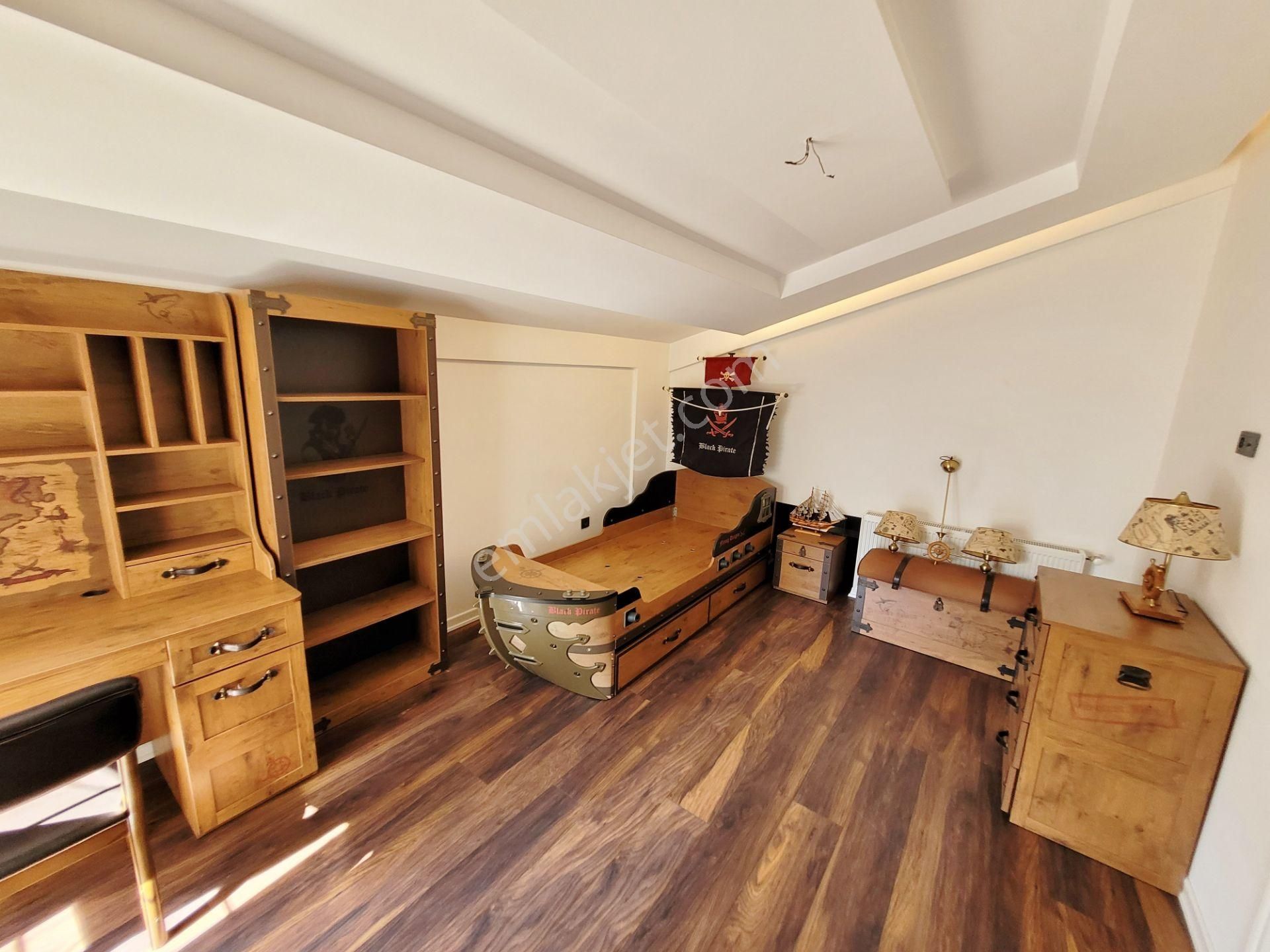 Lara Güzelobada Havuzlu 4+1 Lüx Mobilyalı Triplex Villa - Görsel 29